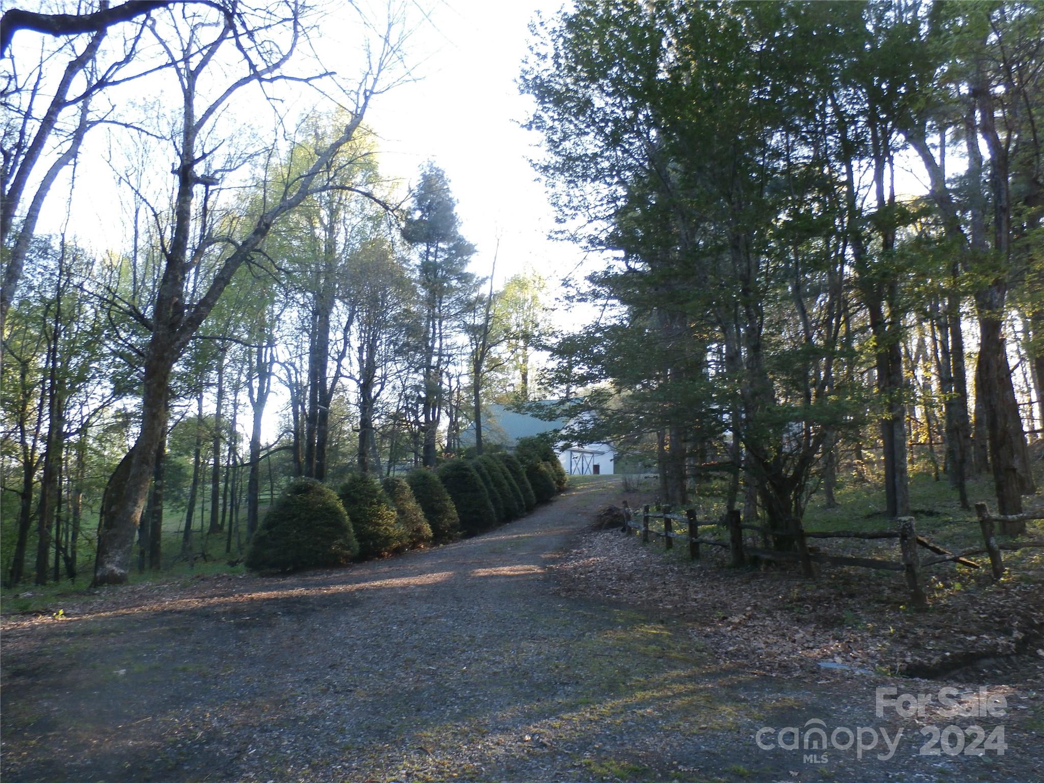 288 Firetower Road — Spruce Pine