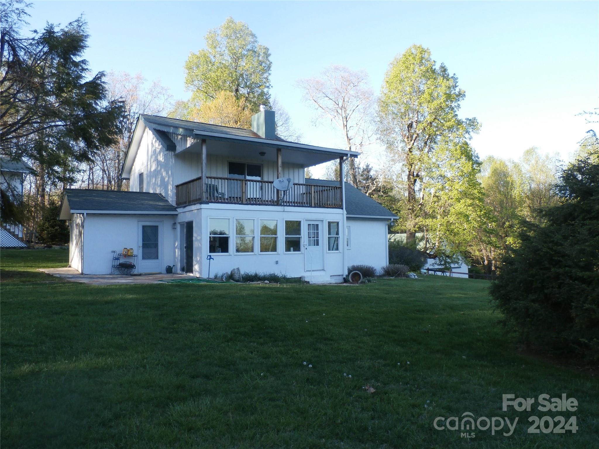 288 Firetower Road — Spruce Pine