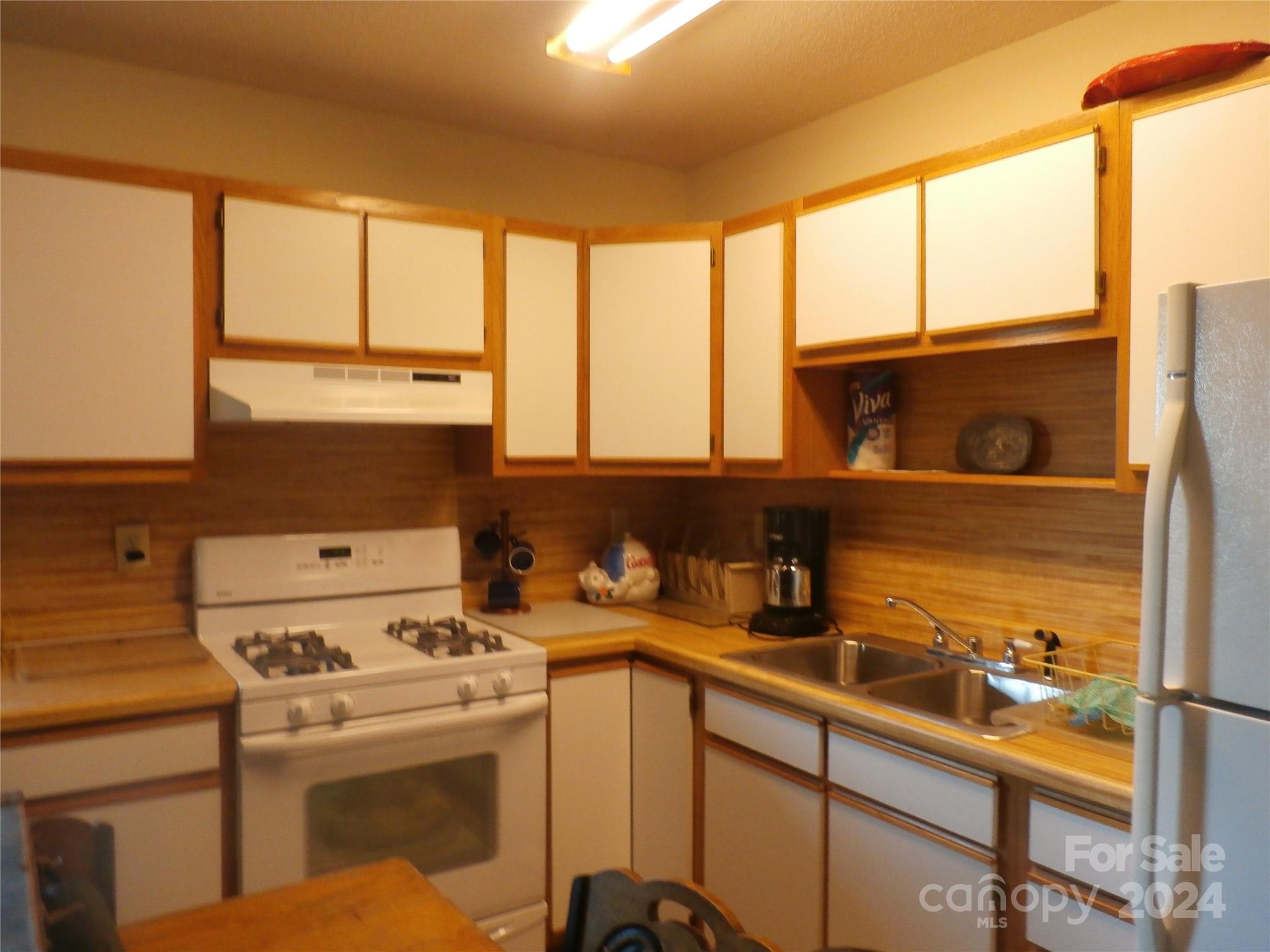 288 Firetower Road — Spruce Pine