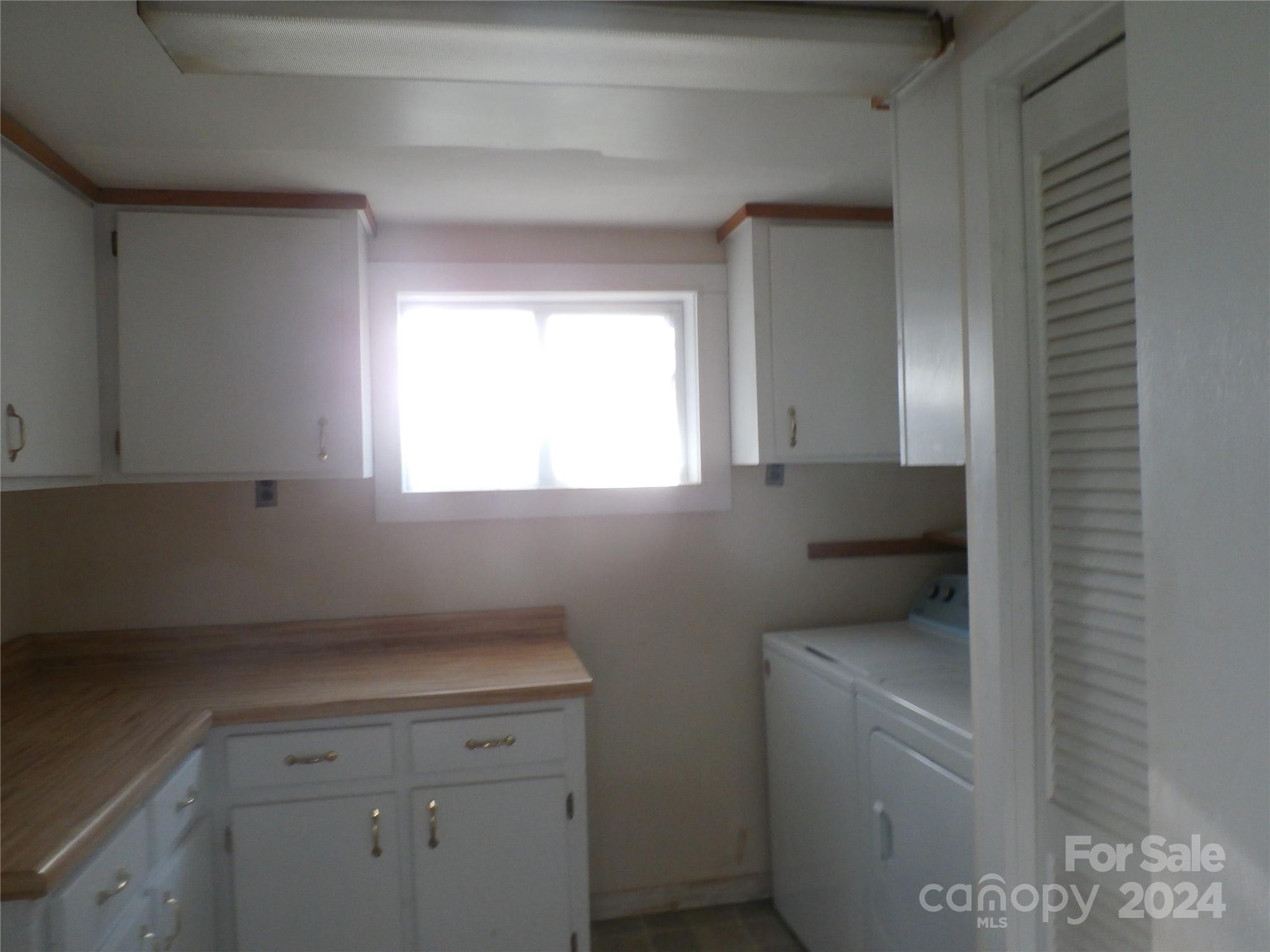 288 Firetower Road — Spruce Pine