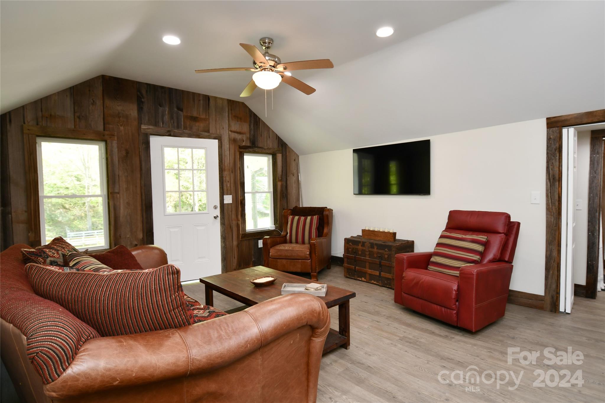 2180 Pigeon Roost Road — Green Mountain