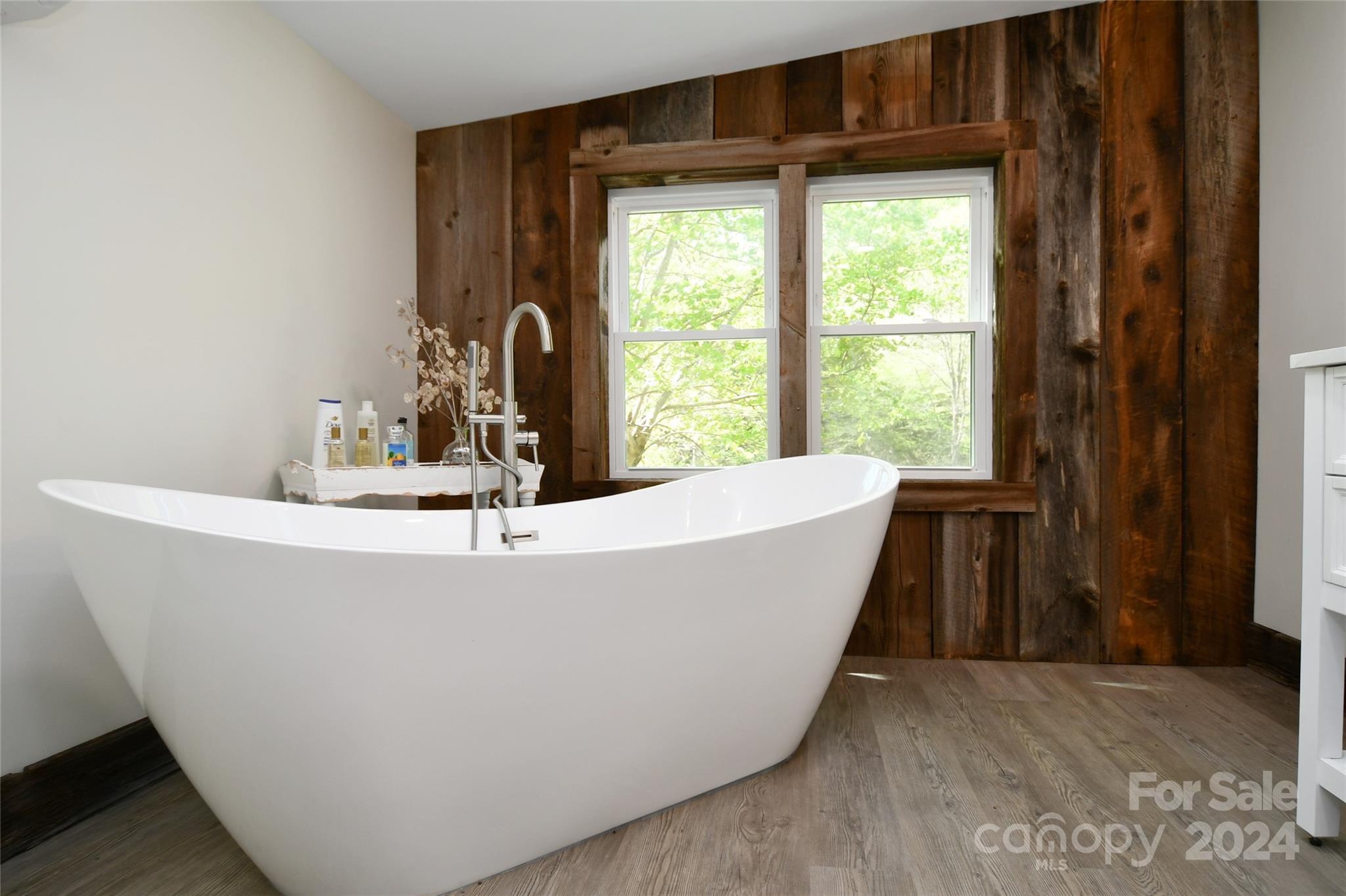 2180 Pigeon Roost Road — Green Mountain