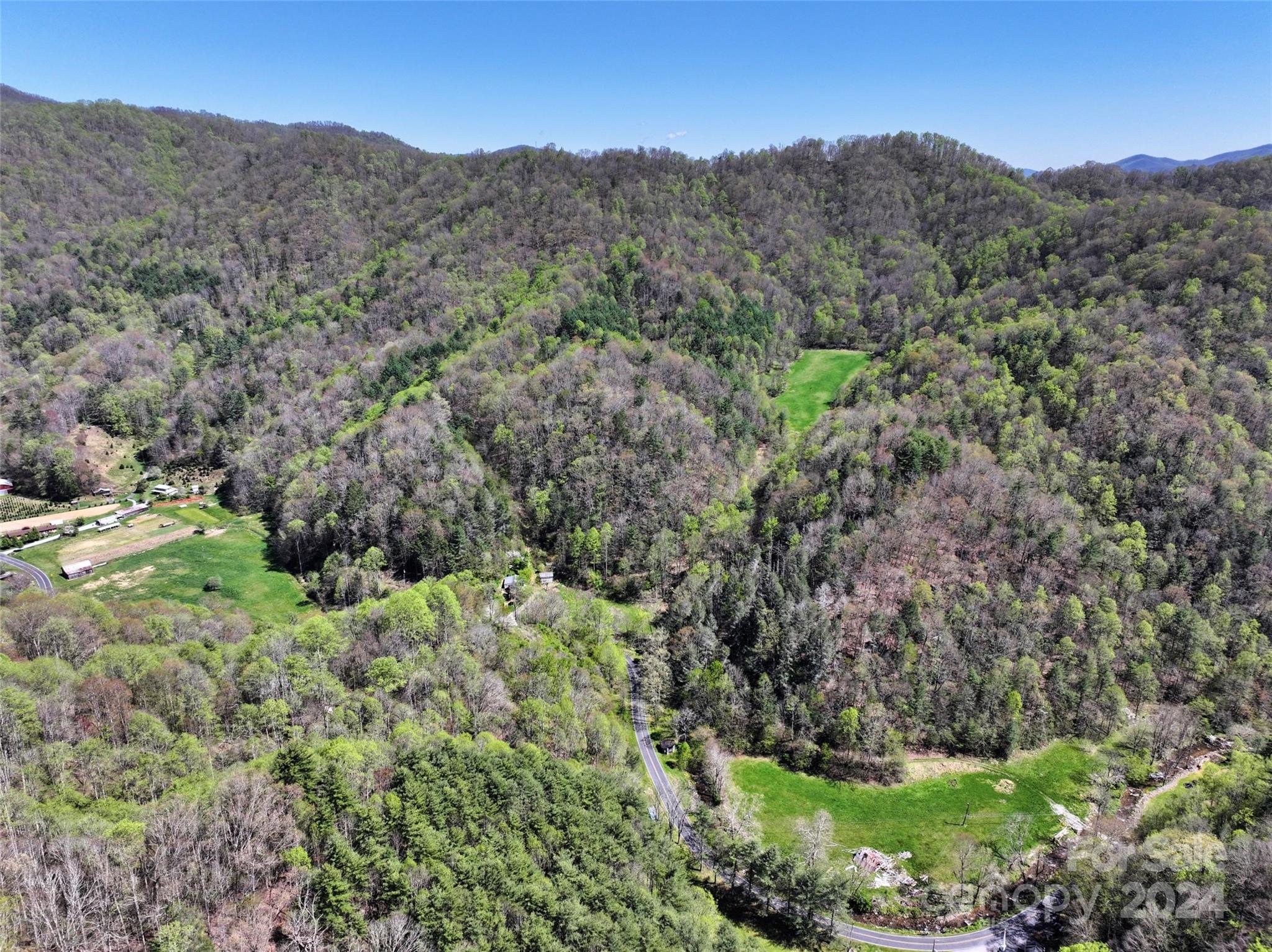 2180 Pigeon Roost Road — Green Mountain