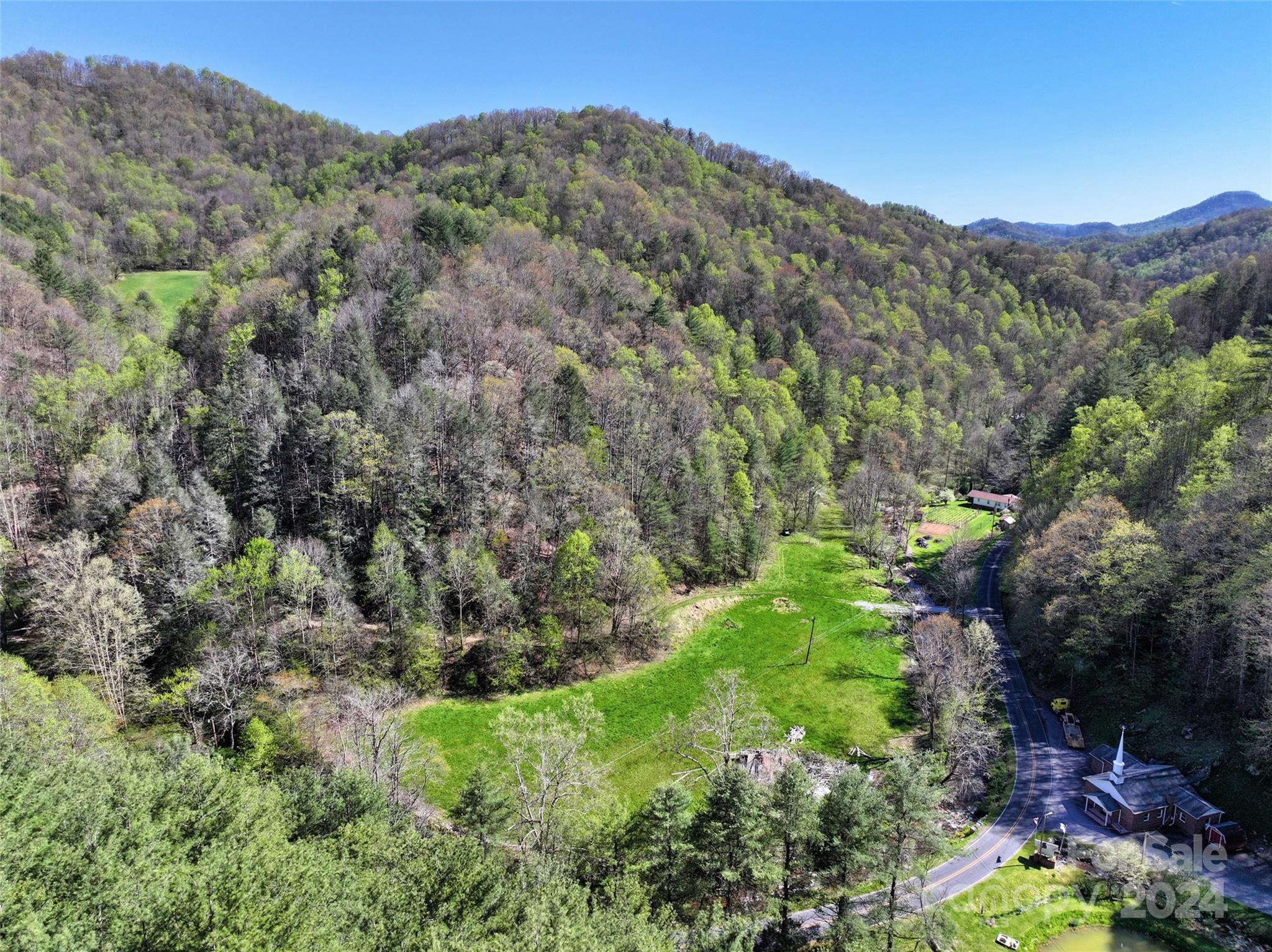 2180 Pigeon Roost Road — Green Mountain
