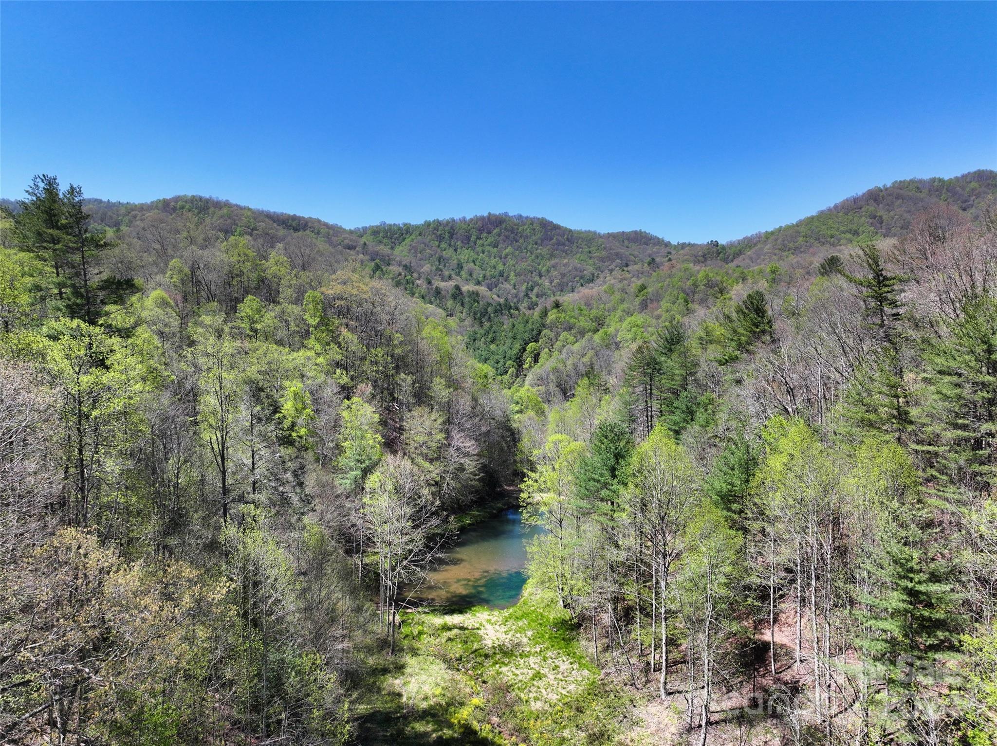 2180 Pigeon Roost Road — Green Mountain