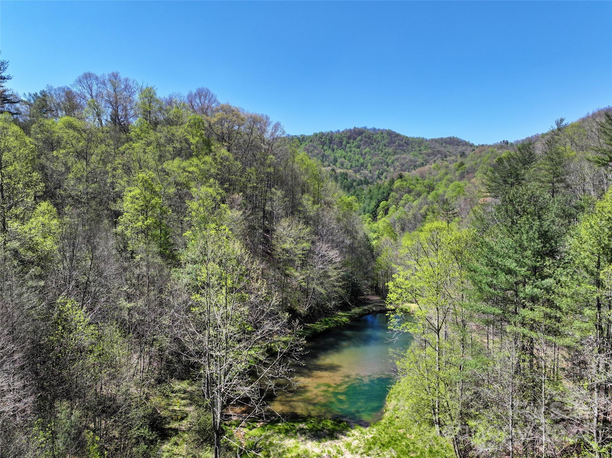 2180 Pigeon Roost Road — Green Mountain