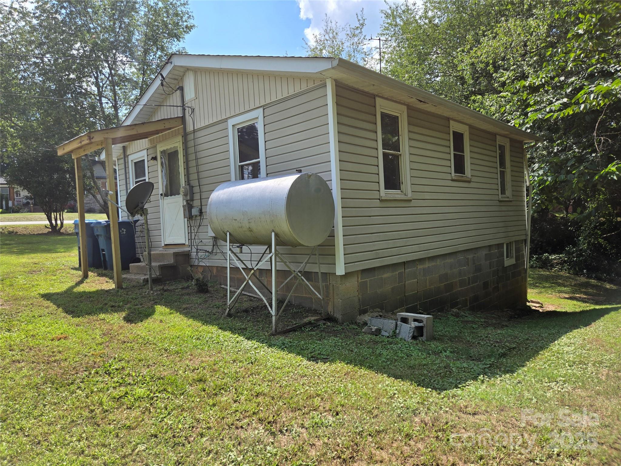 335 Rosenwald School Street — Catawba