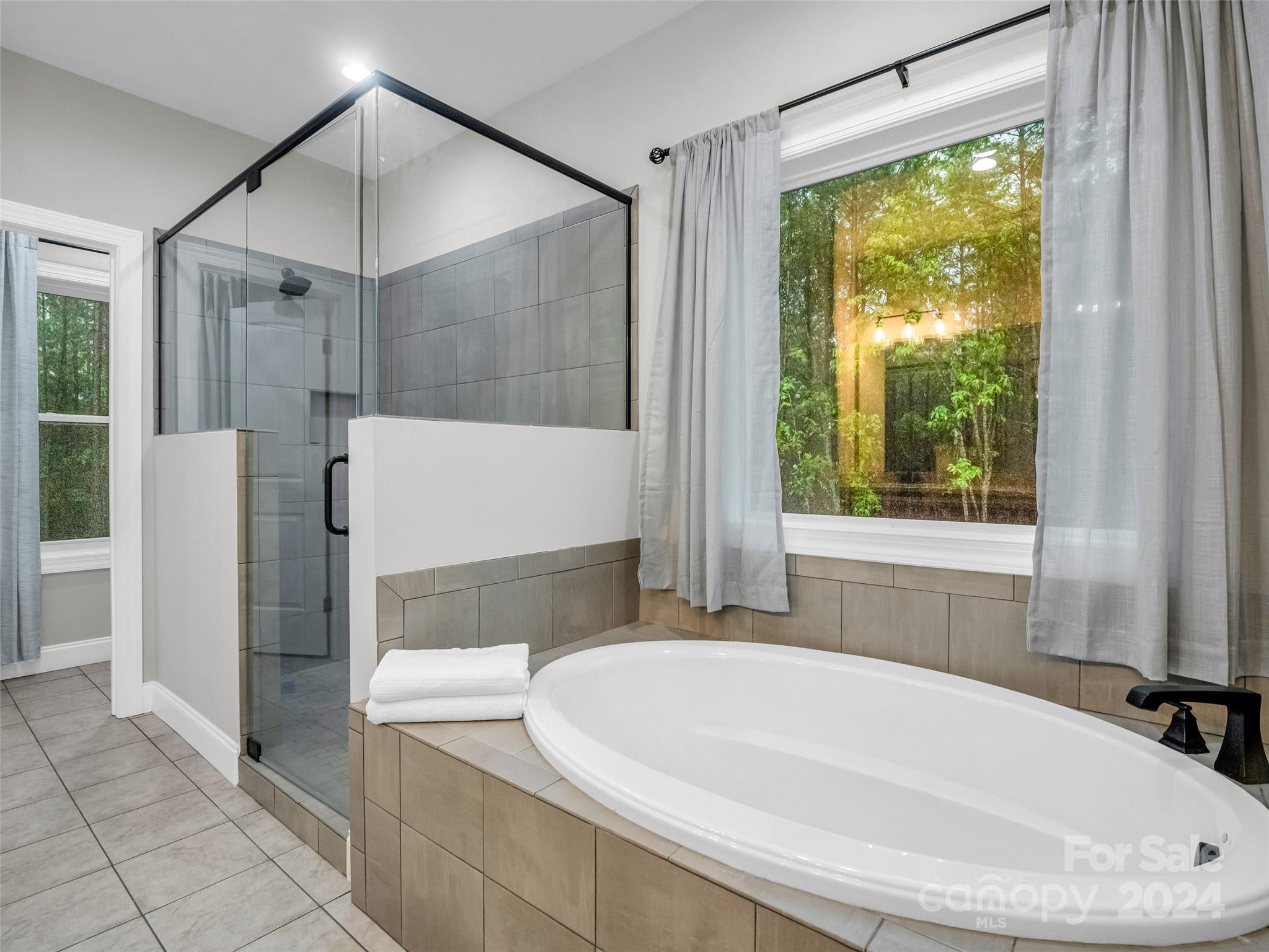 10305 Green River Cove Road — Saluda