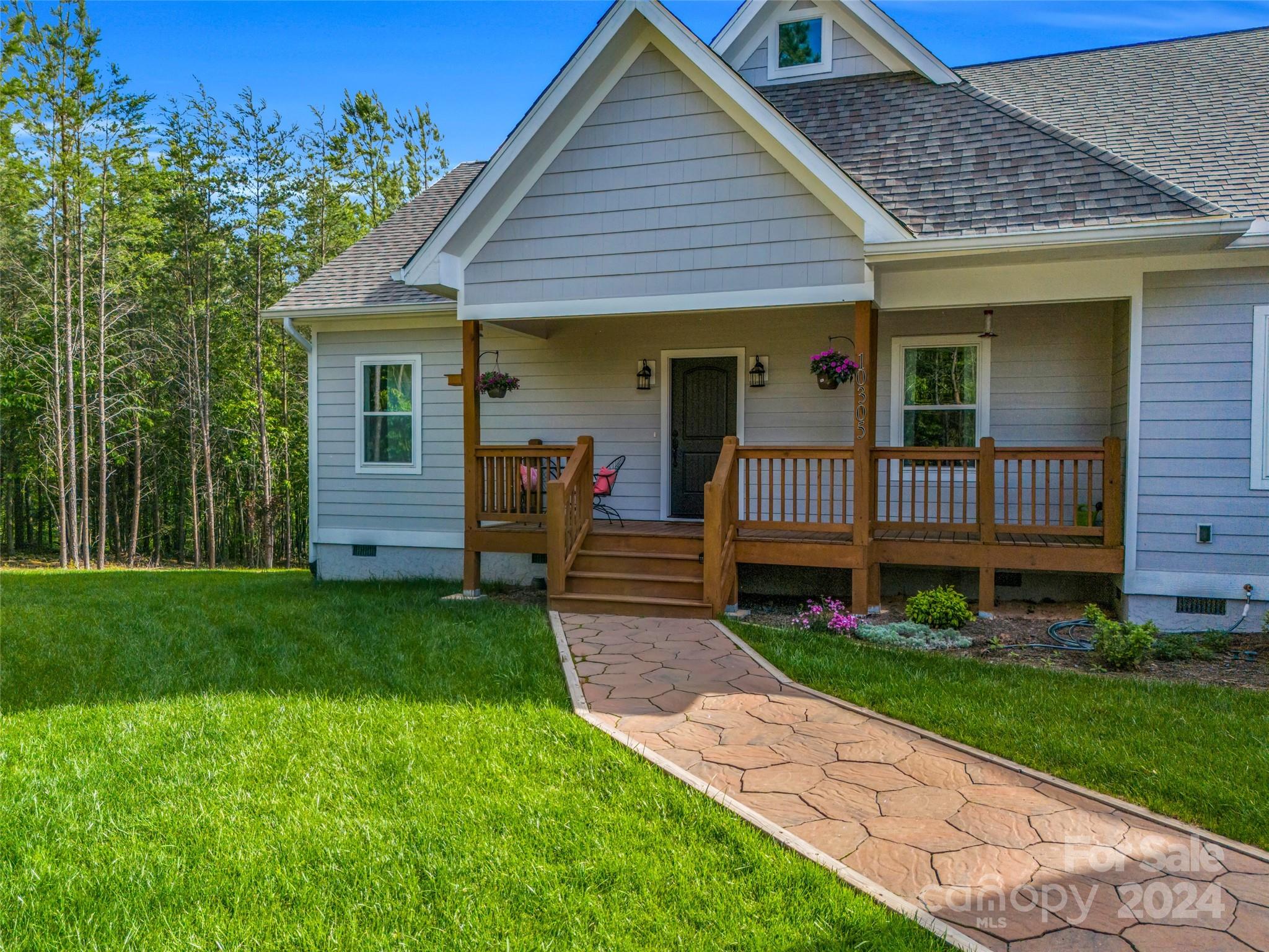 10305 Green River Cove Road — Saluda