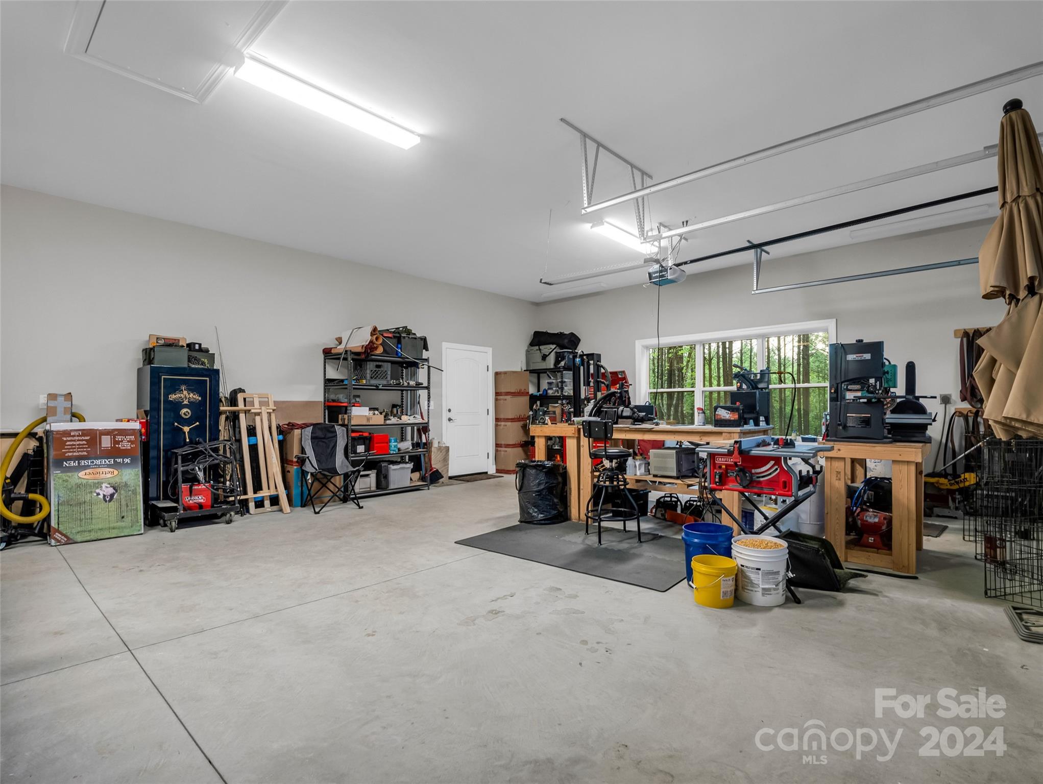 10305 Green River Cove Road — Saluda