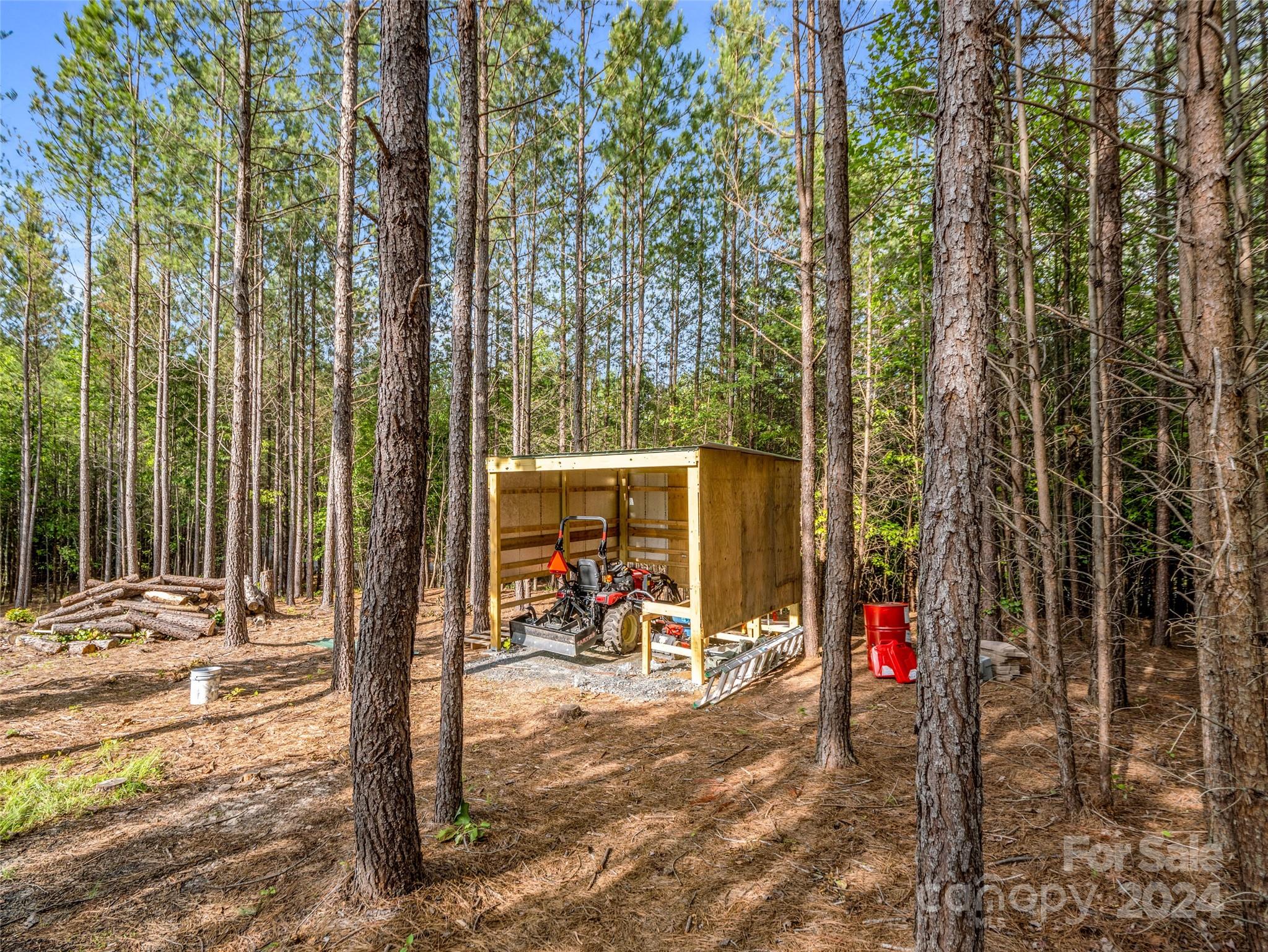 10305 Green River Cove Road — Saluda