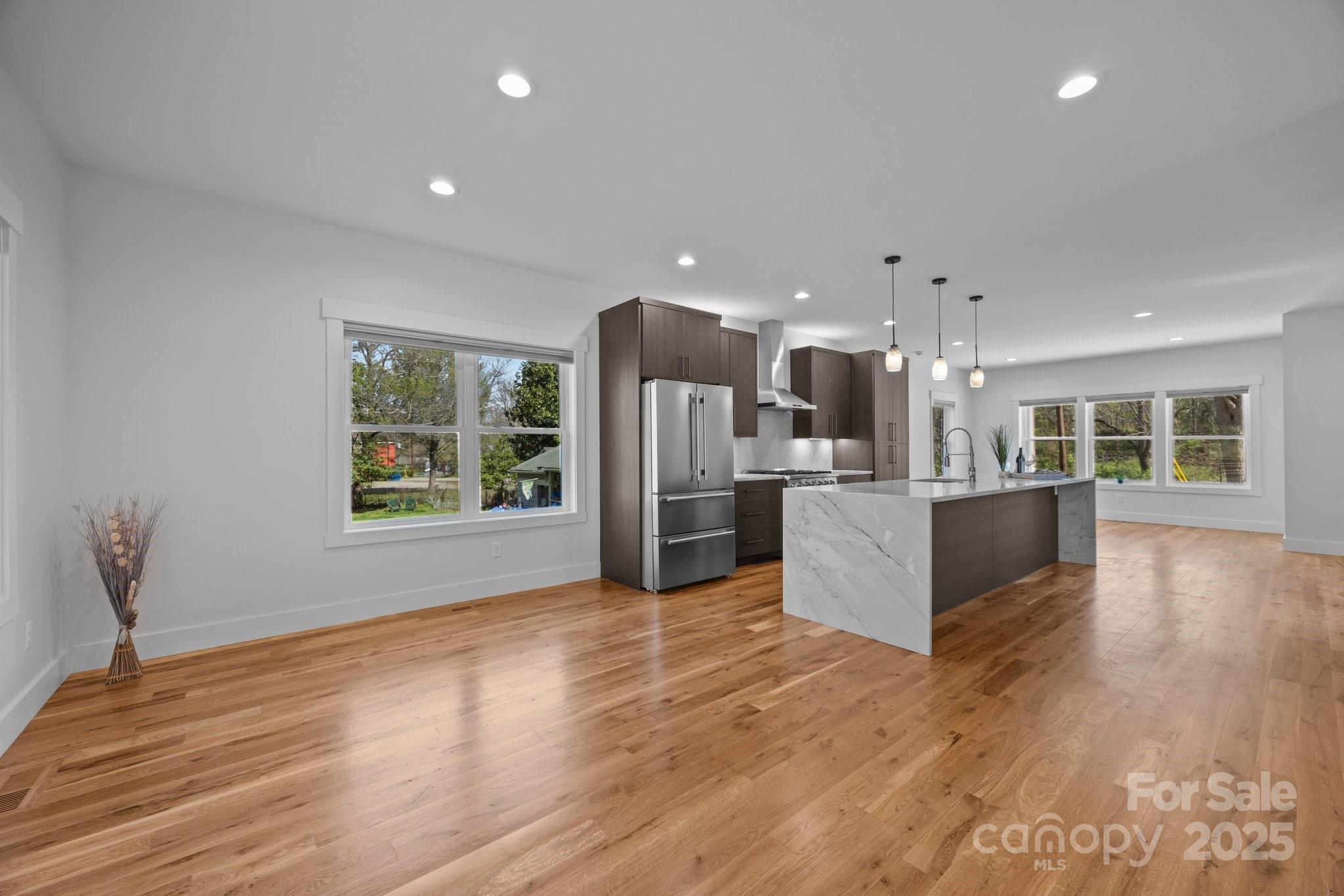 87 Glendale Avenue — Asheville