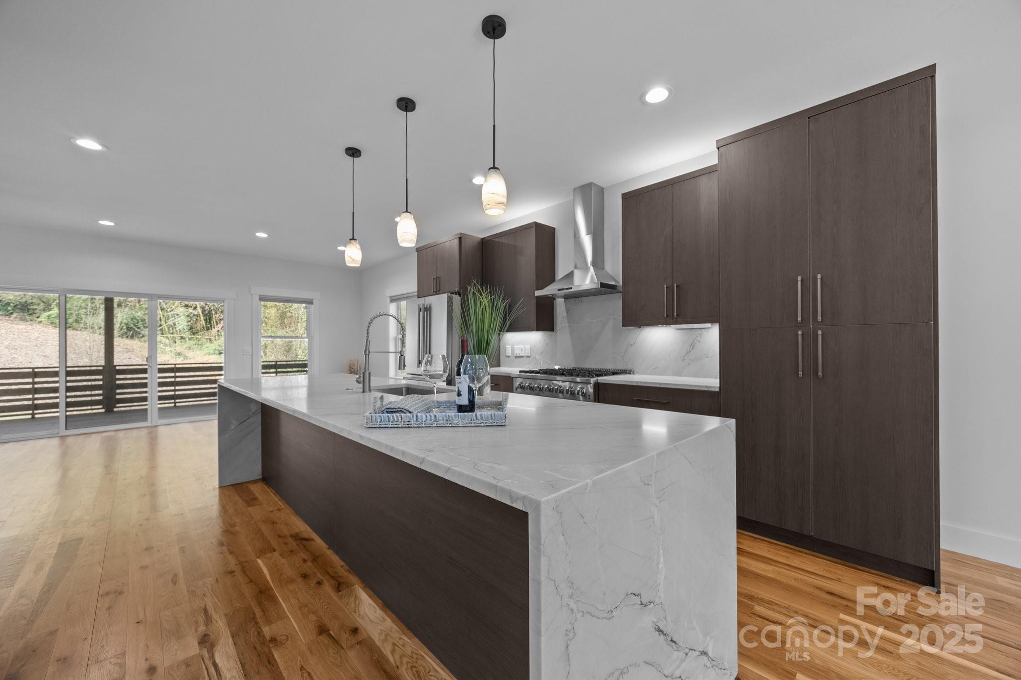 87 Glendale Avenue — Asheville