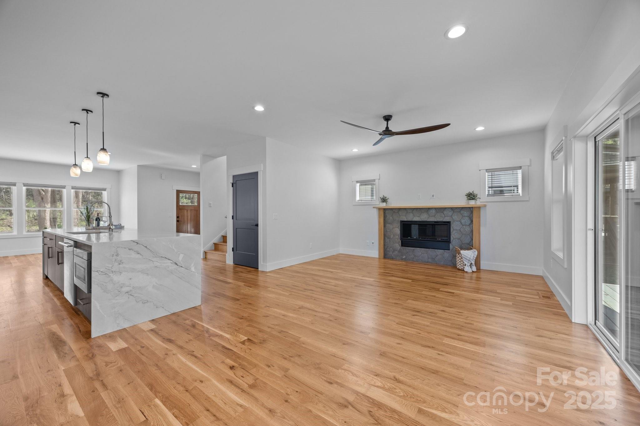 87 Glendale Avenue — Asheville