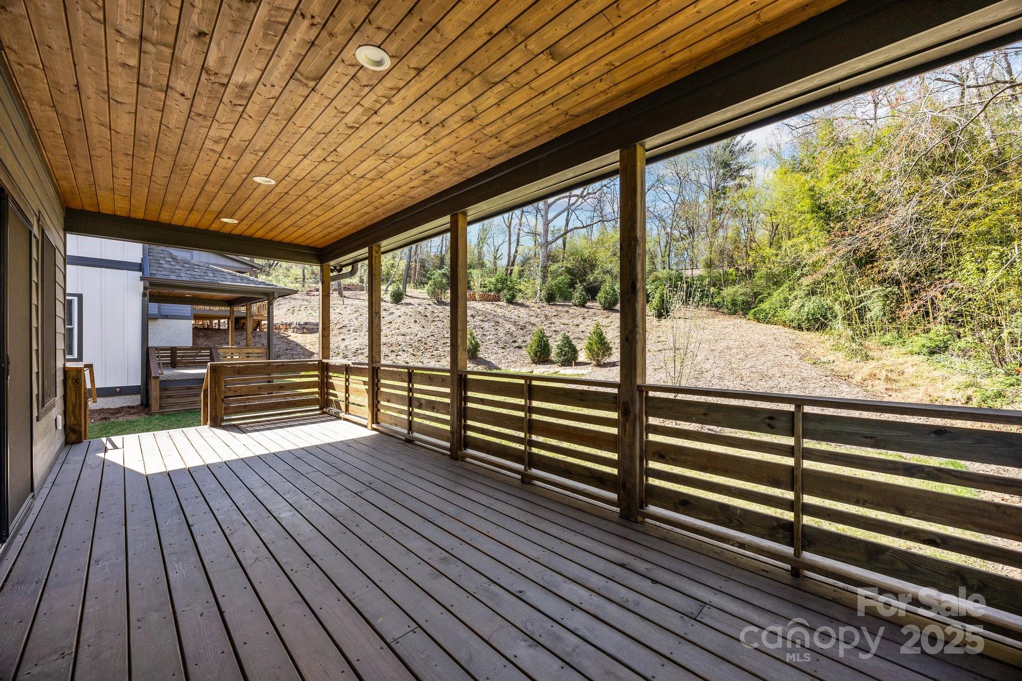 87 Glendale Avenue — Asheville