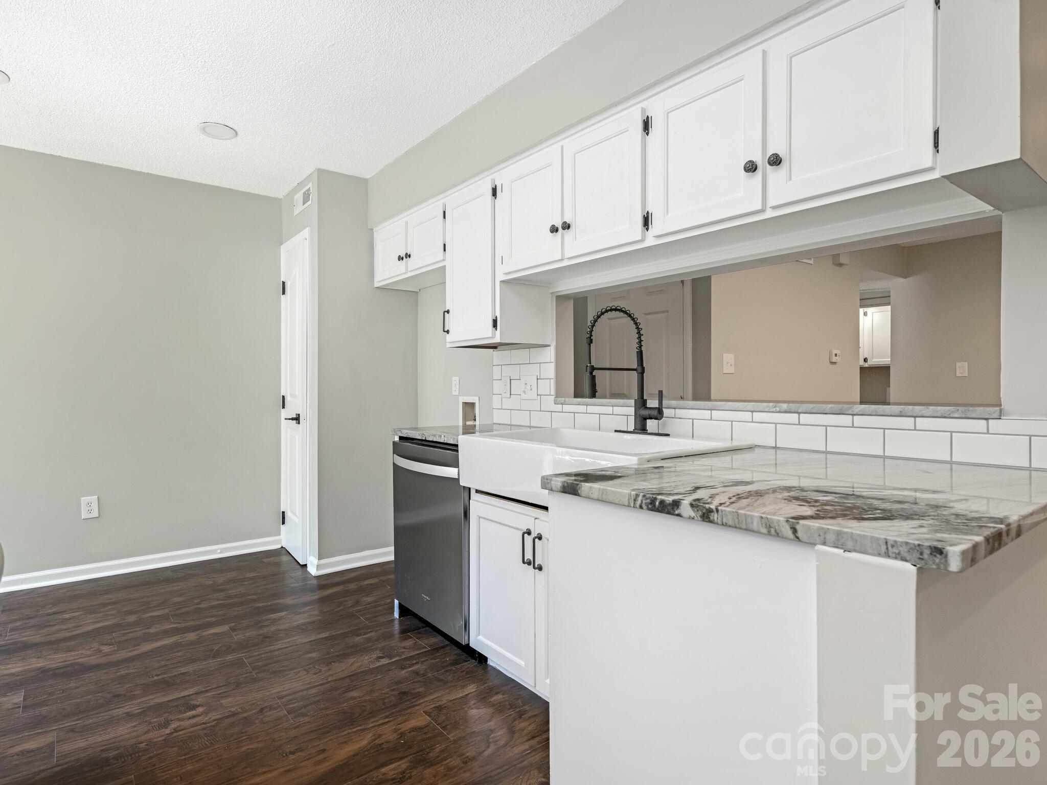 7378 Winery Lane — Charlotte