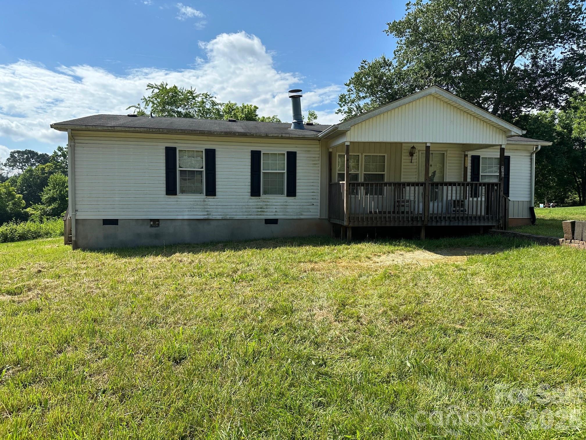 100 Springs Court — Stony Point