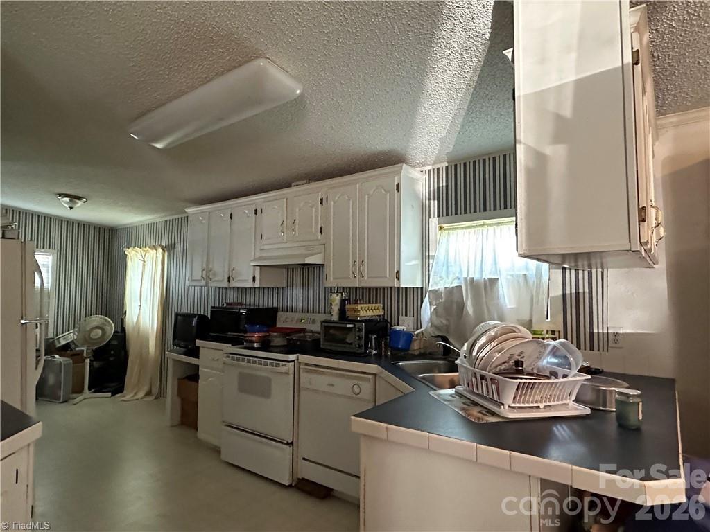 100 Springs Court — Stony Point