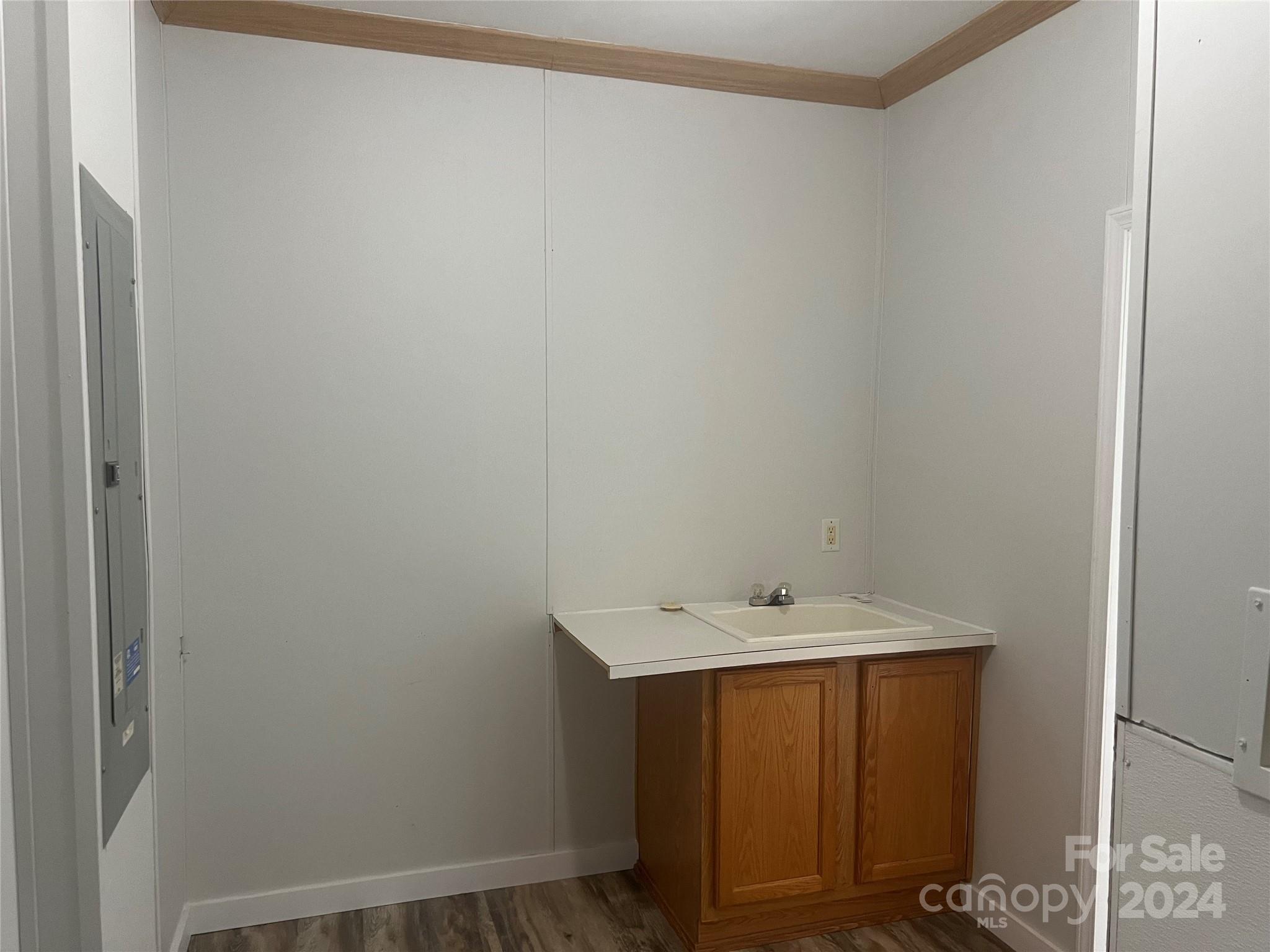 200 Olin Loop — Olin