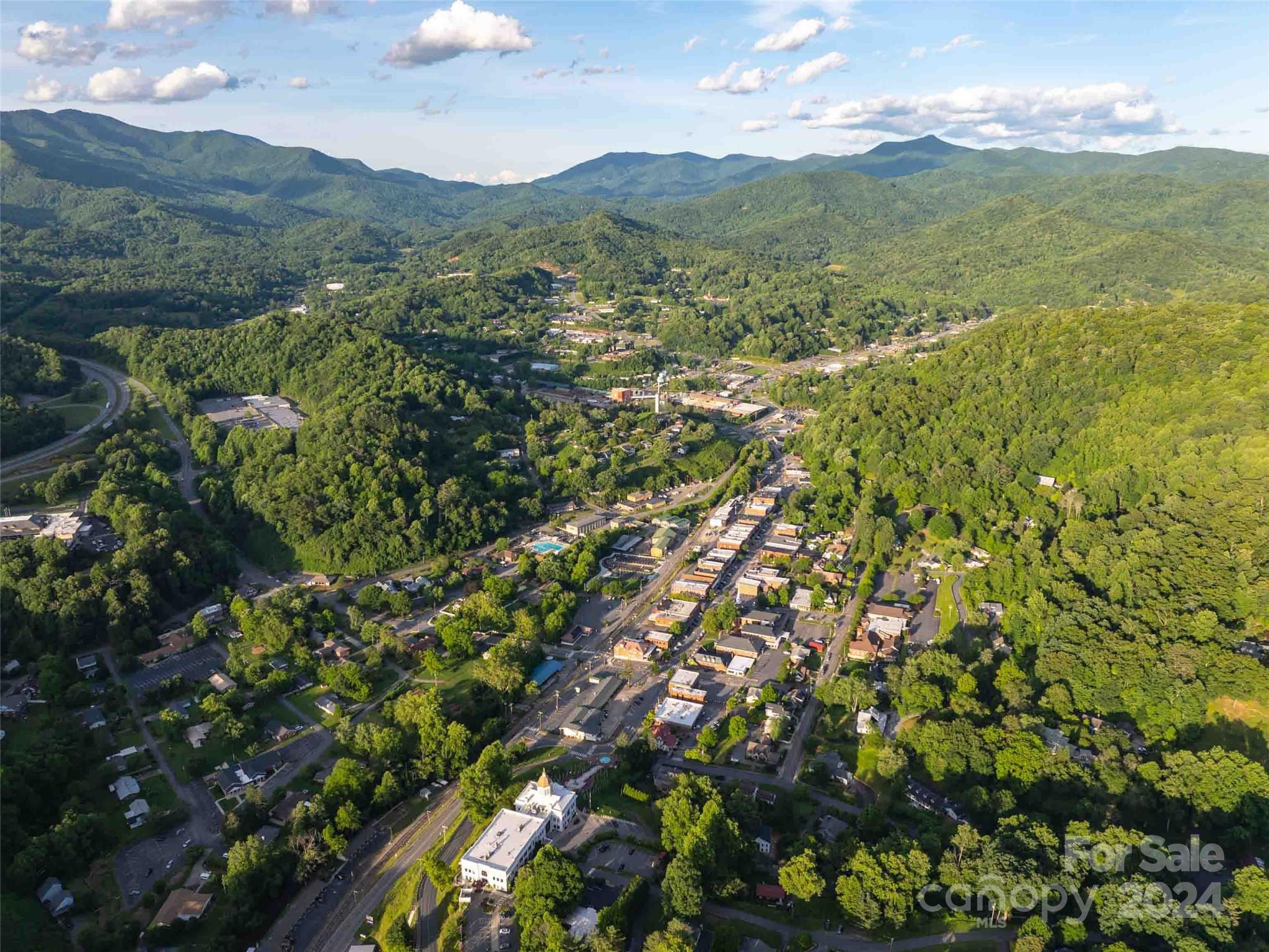 1767 Ridge Way Street — Sylva