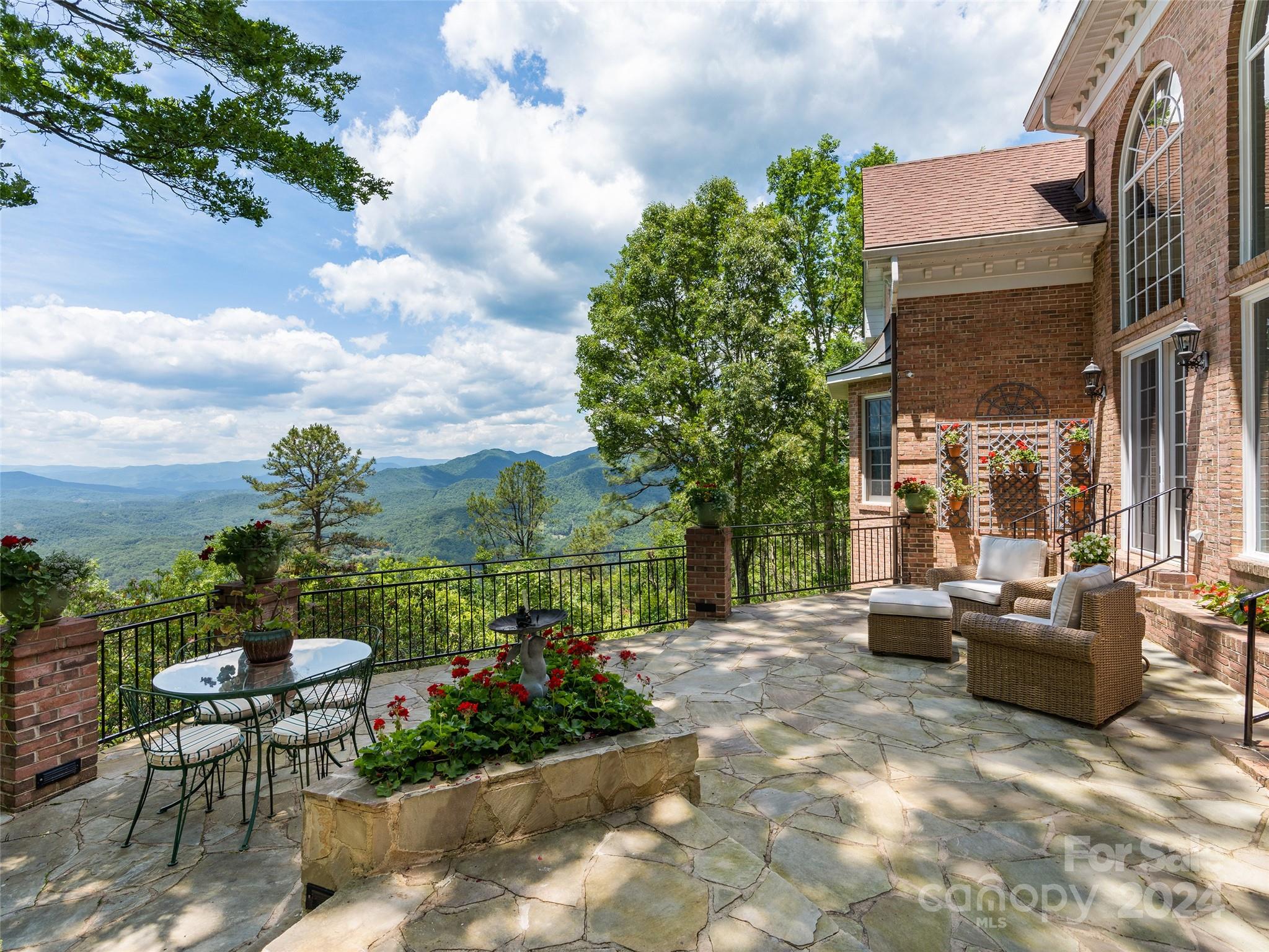 1767 Ridge Way Street — Sylva