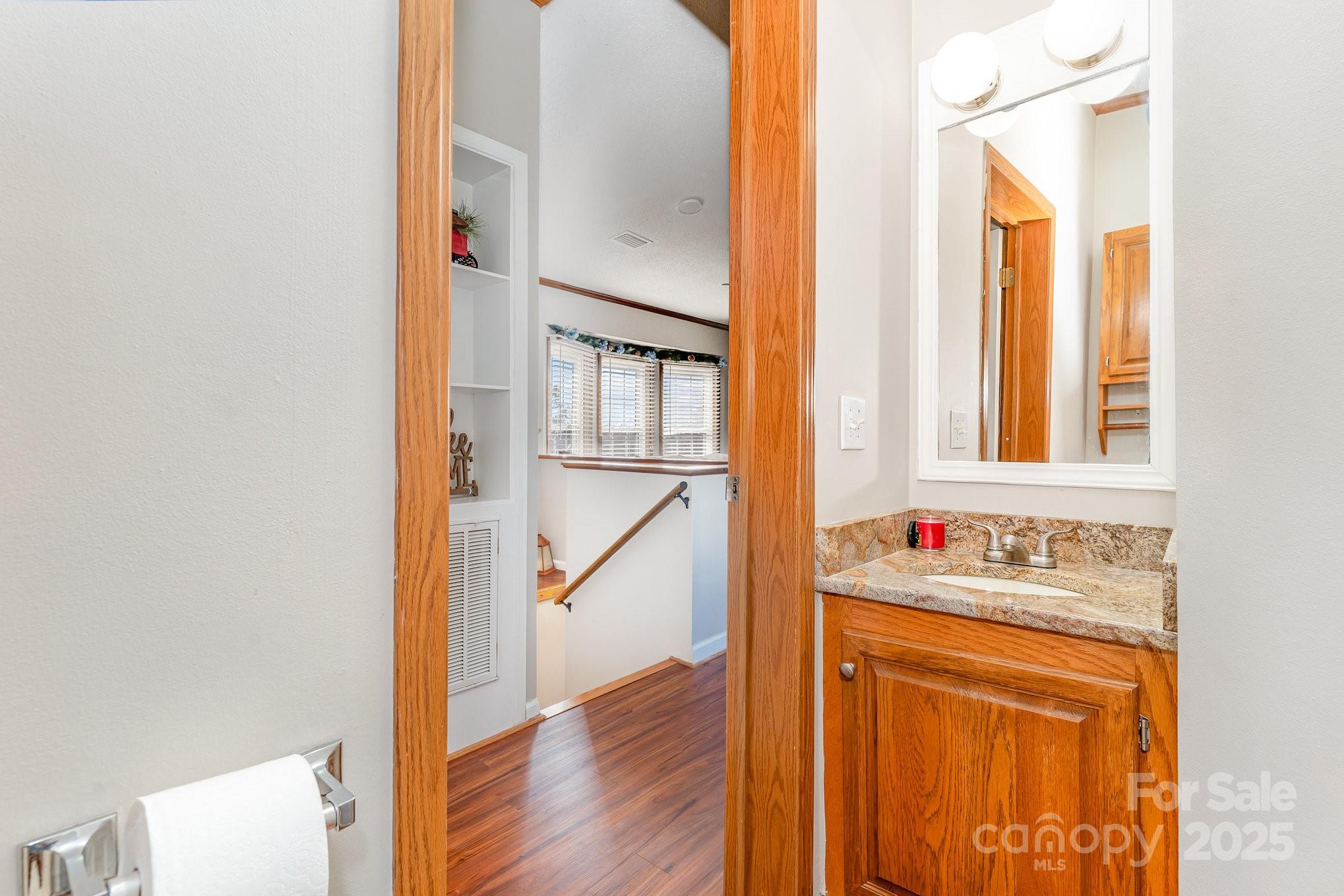 231 Badin View Road — New London