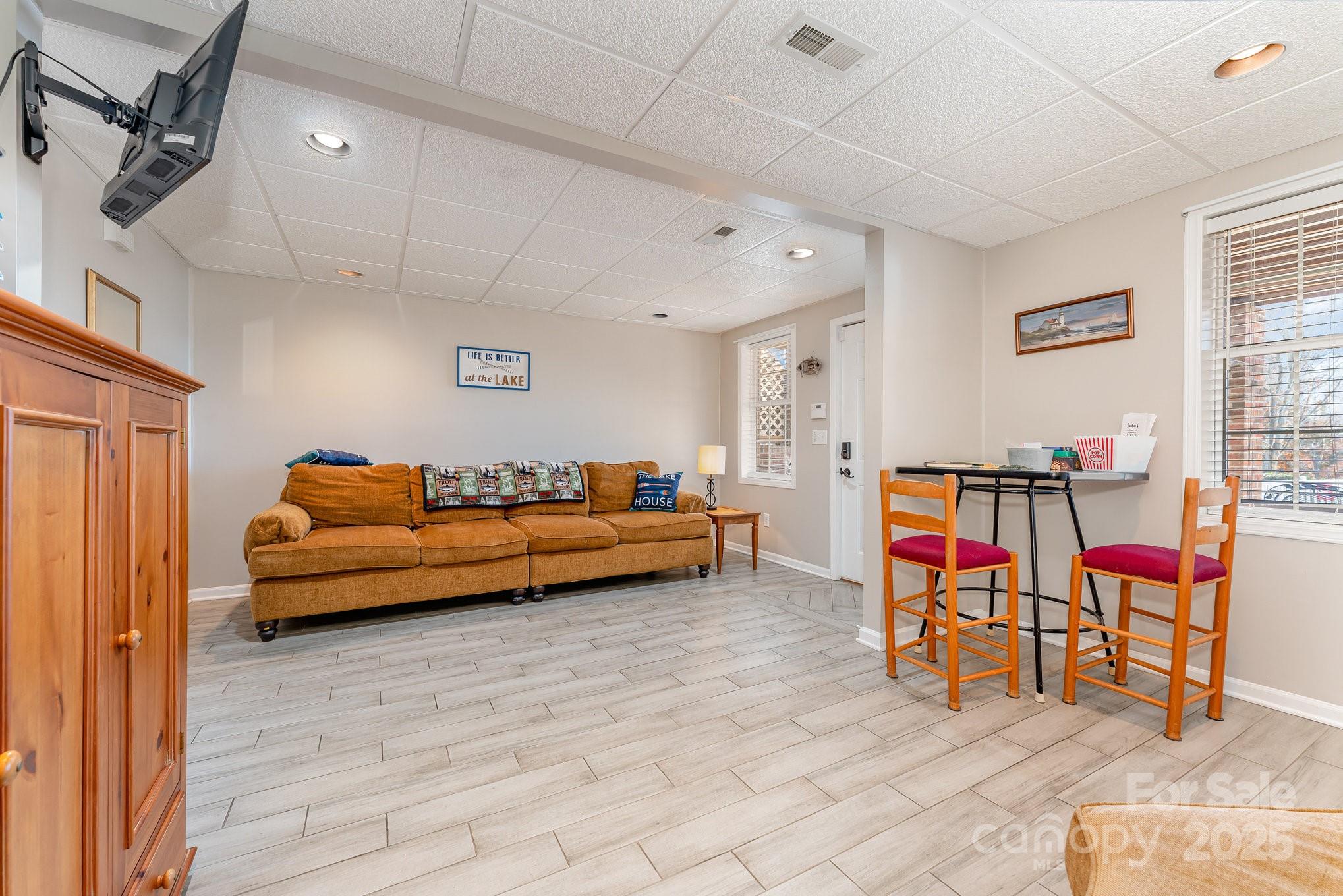 231 Badin View Road — New London