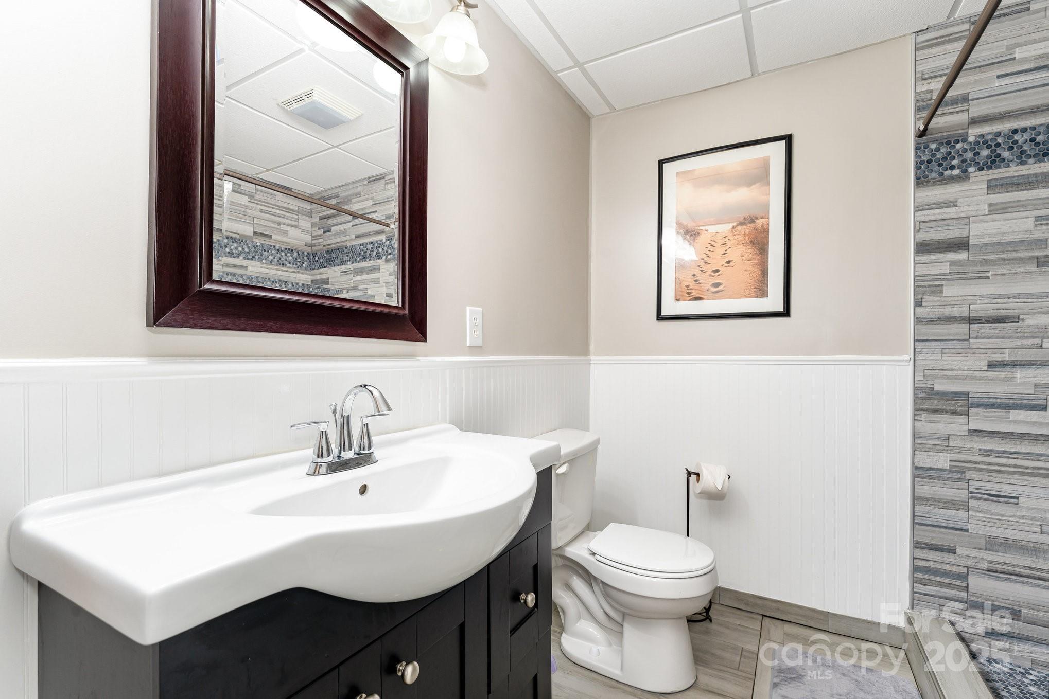 231 Badin View Road — New London