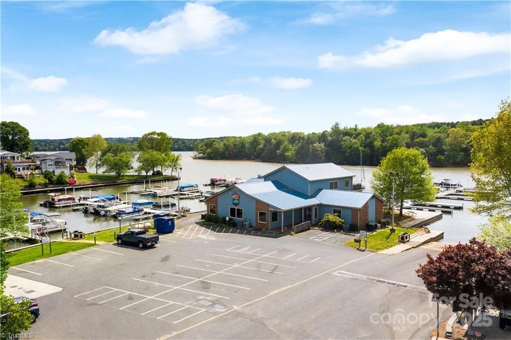231 Badin View Road — New London