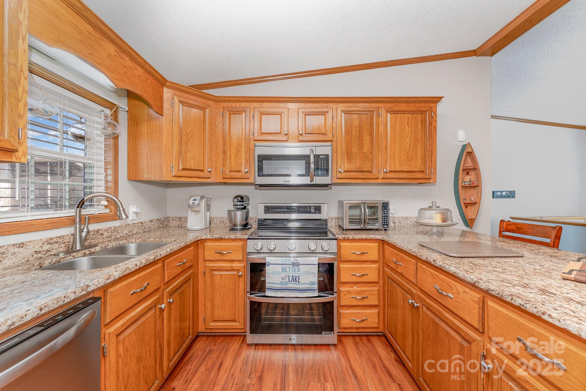 231 Badin View Road — New London
