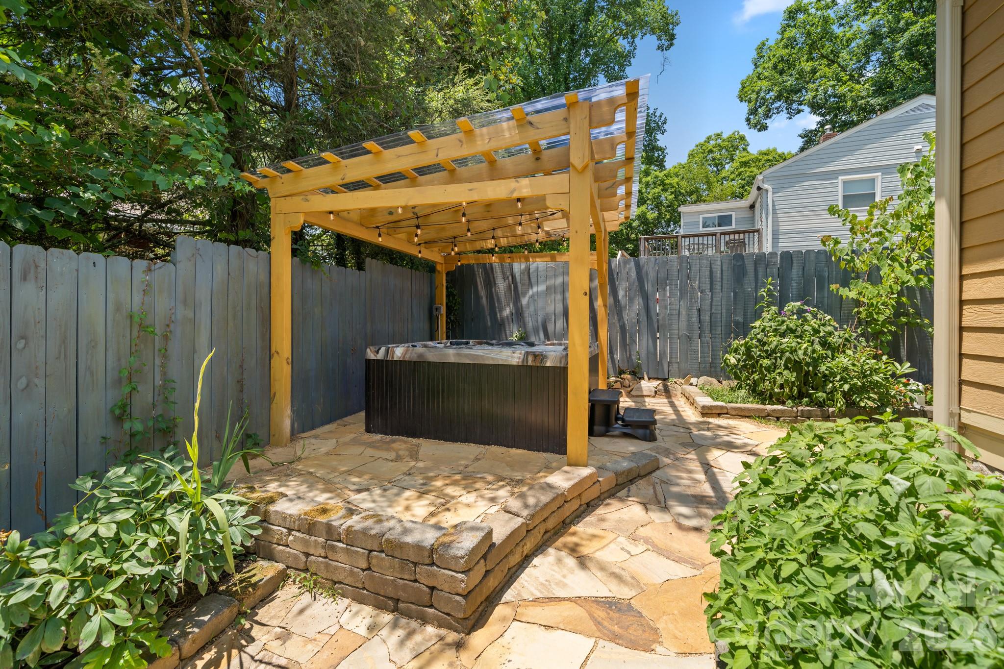 104 Maney Avenue — Asheville
