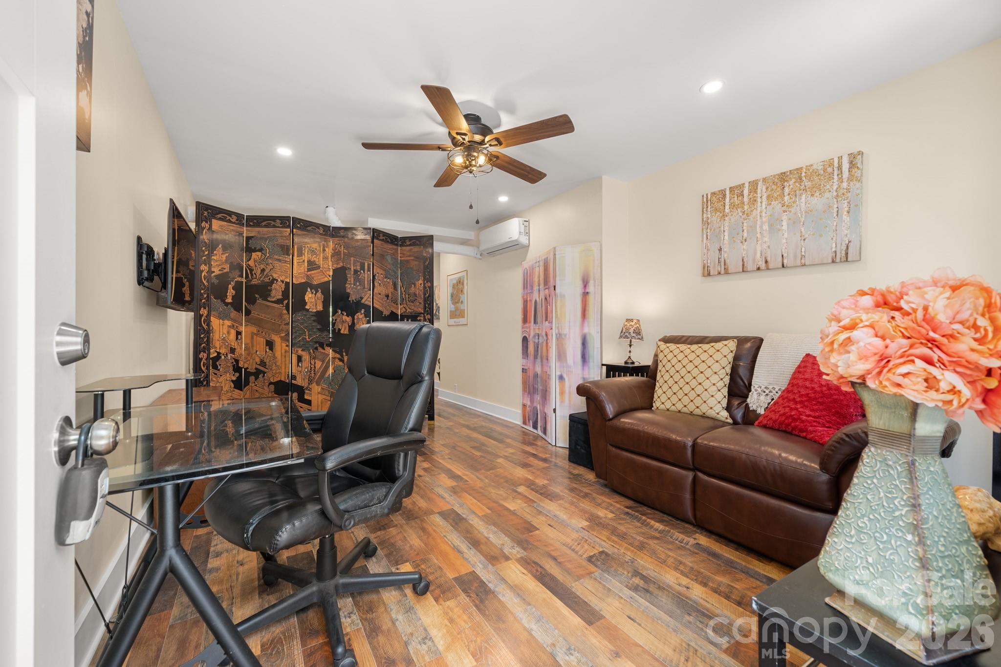 104 Maney Avenue — Asheville