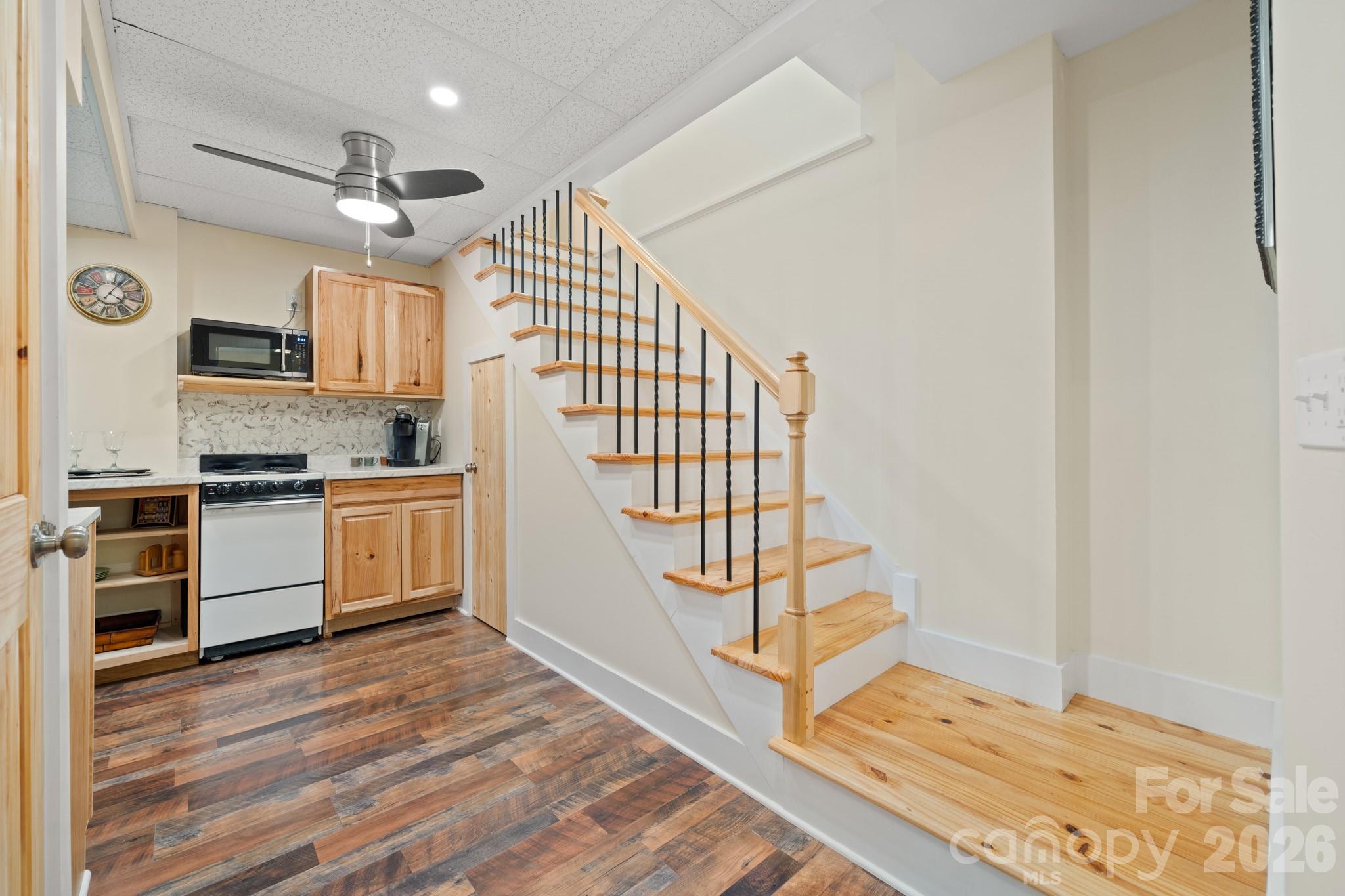104 Maney Avenue — Asheville