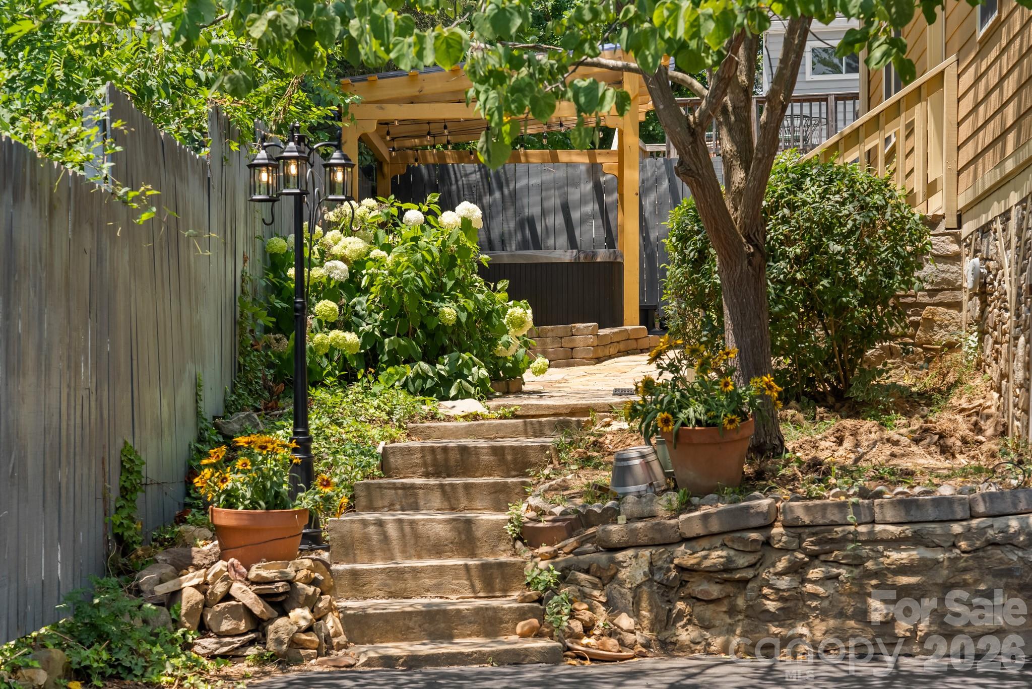 104 Maney Avenue — Asheville