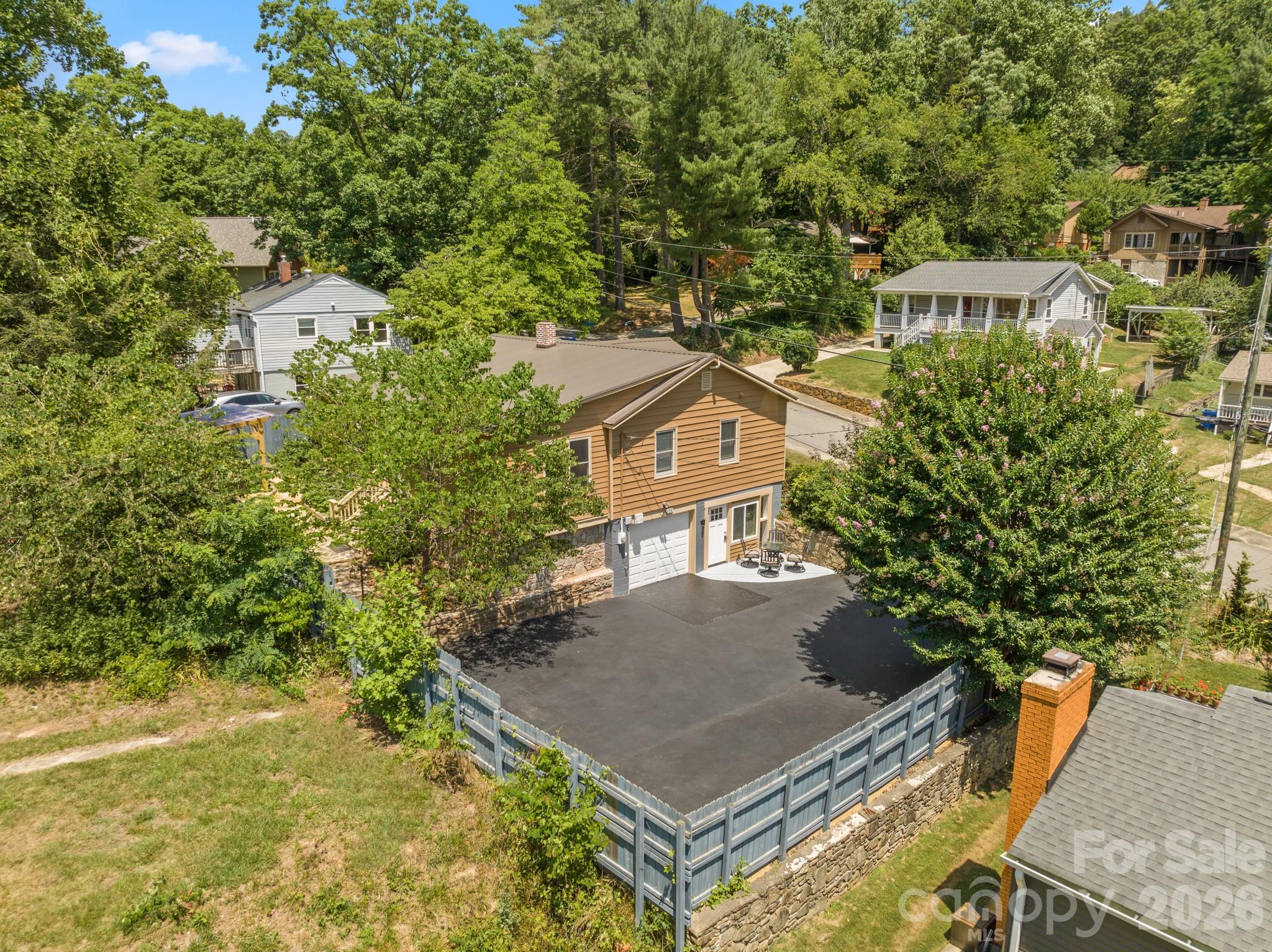 104 Maney Avenue — Asheville