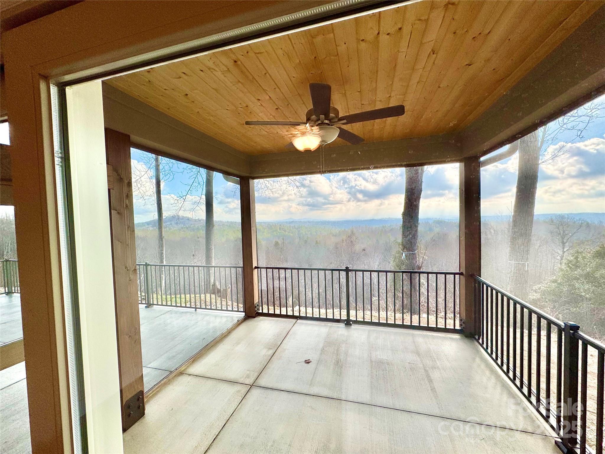 1387 River Club Ridge — Lenoir