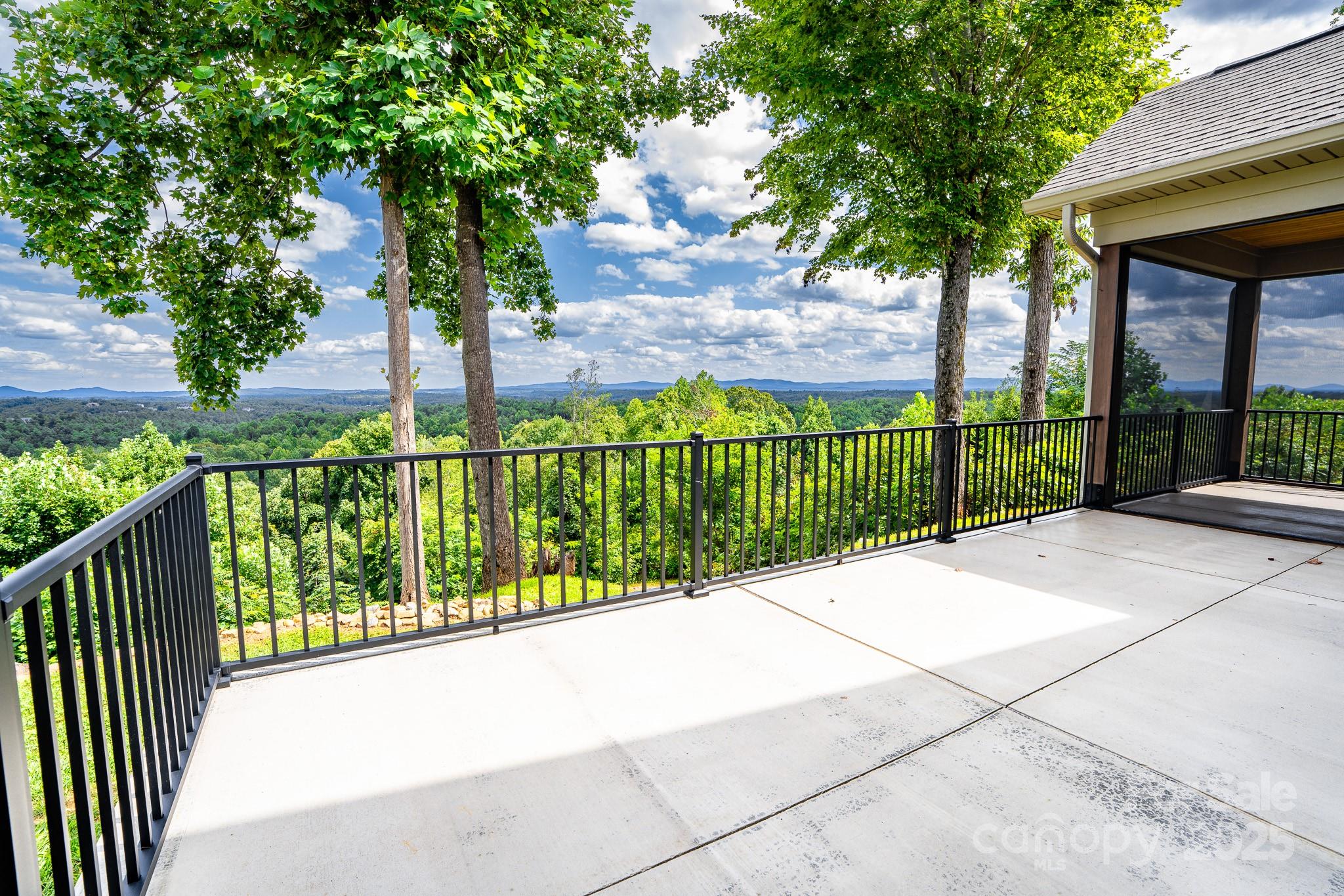1387 River Club Ridge — Lenoir