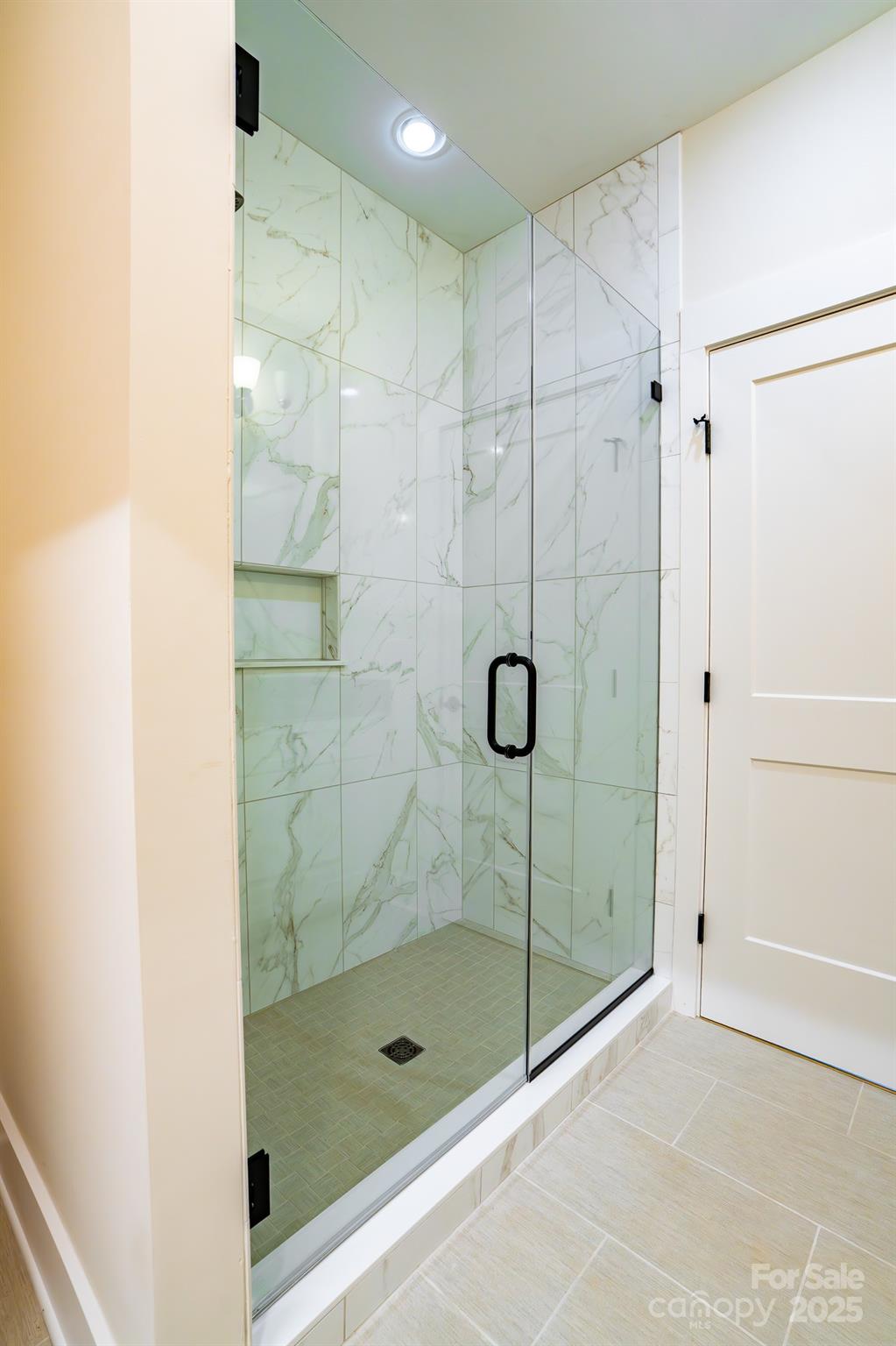 1387 River Club Ridge — Lenoir