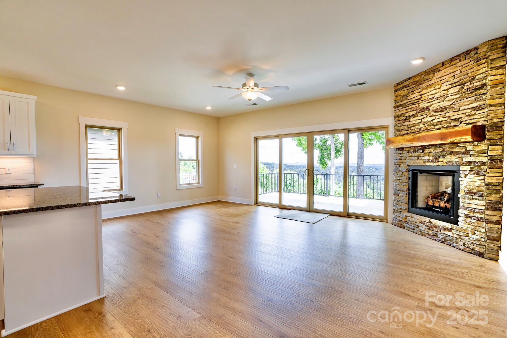 1387 River Club Ridge — Lenoir