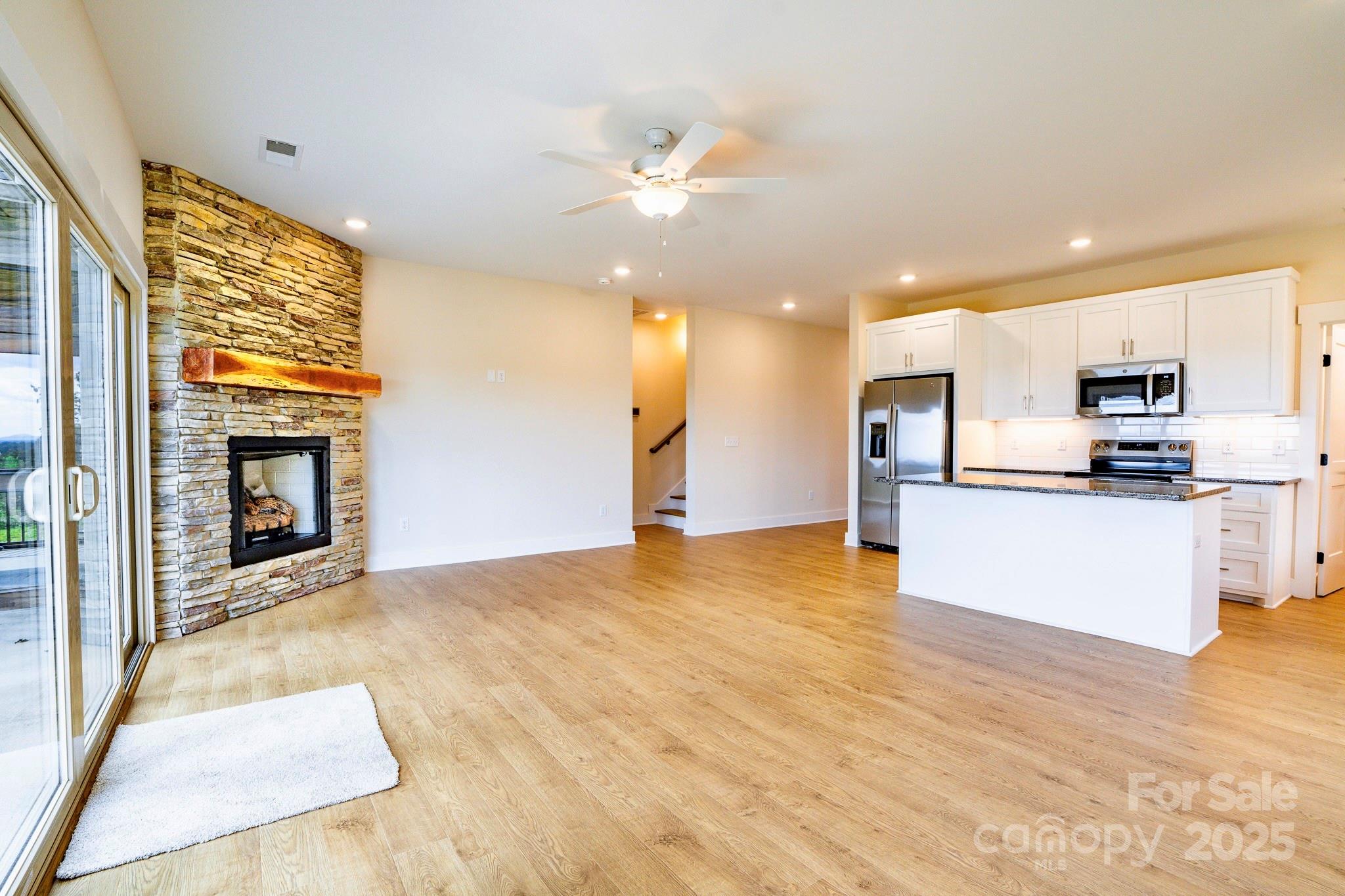1387 River Club Ridge — Lenoir