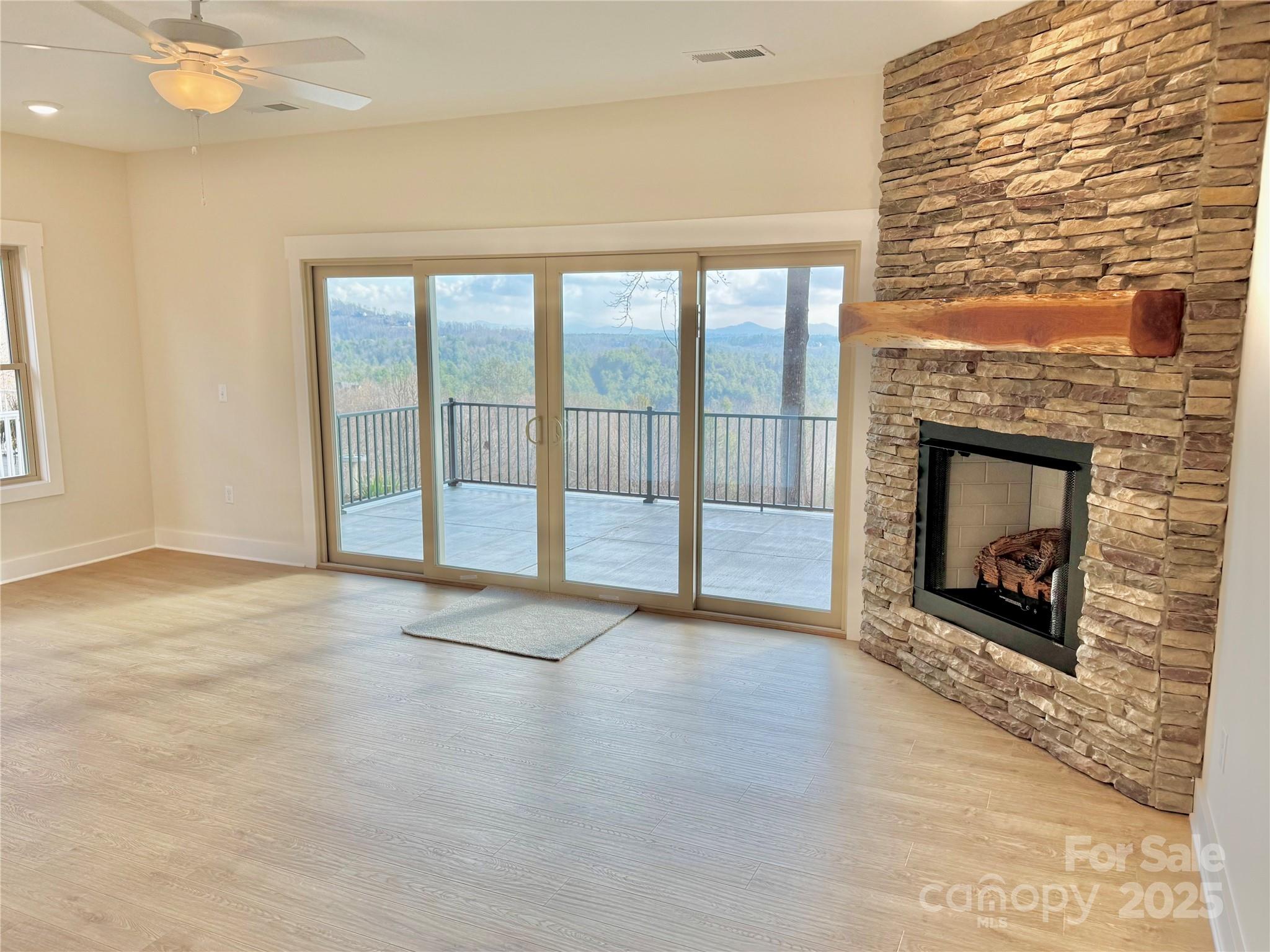 1387 River Club Ridge — Lenoir