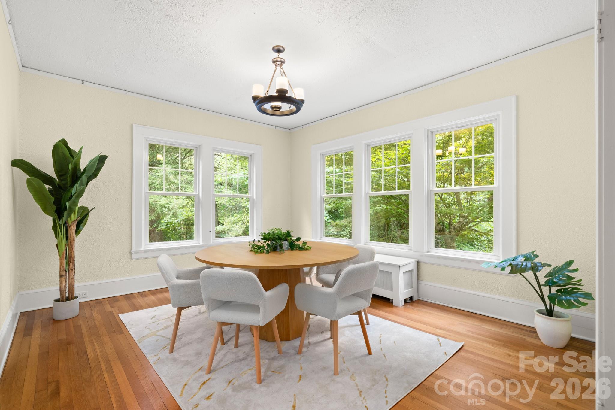 108 Lakewood Drive — Asheville