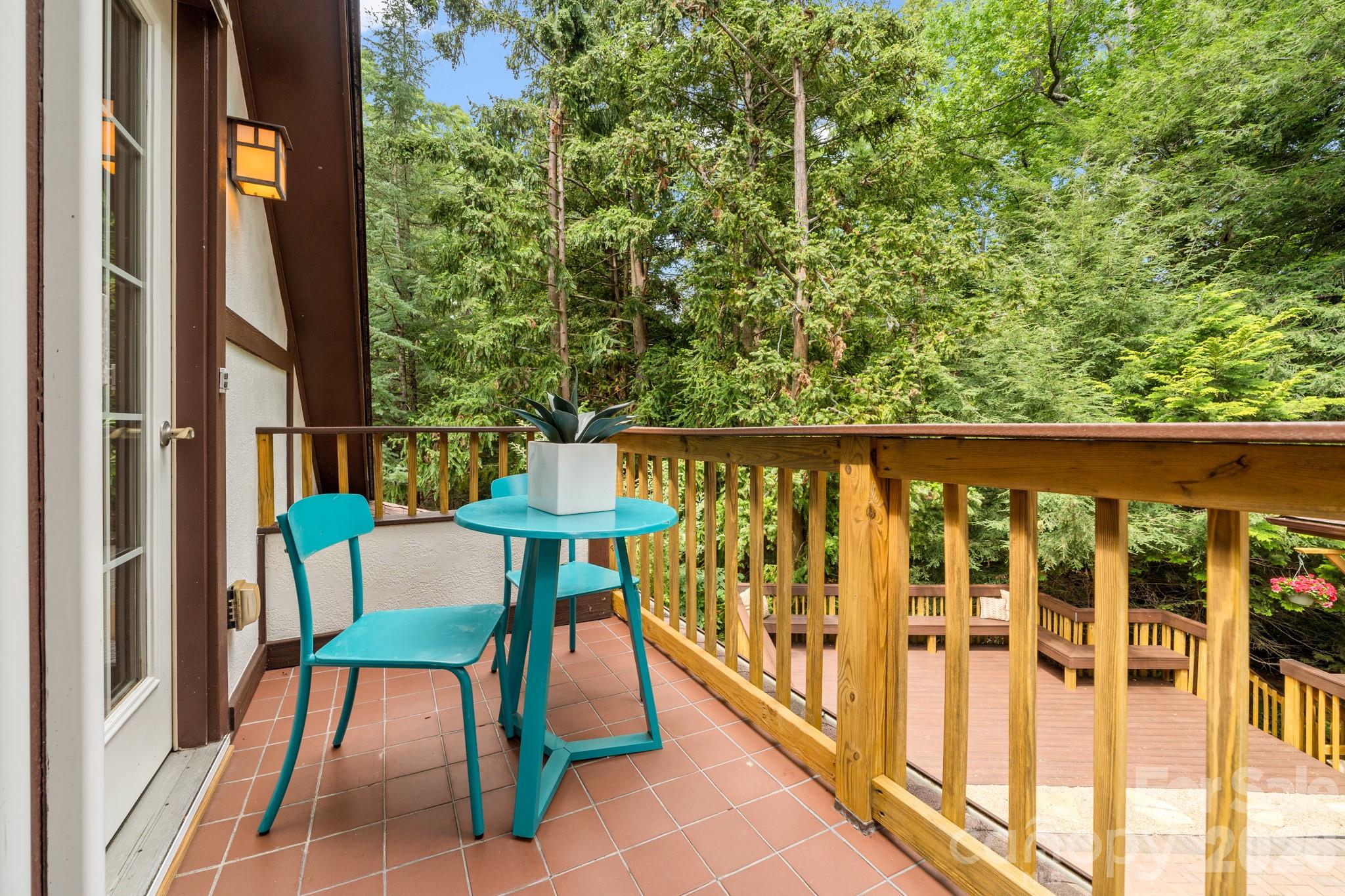 108 Lakewood Drive — Asheville