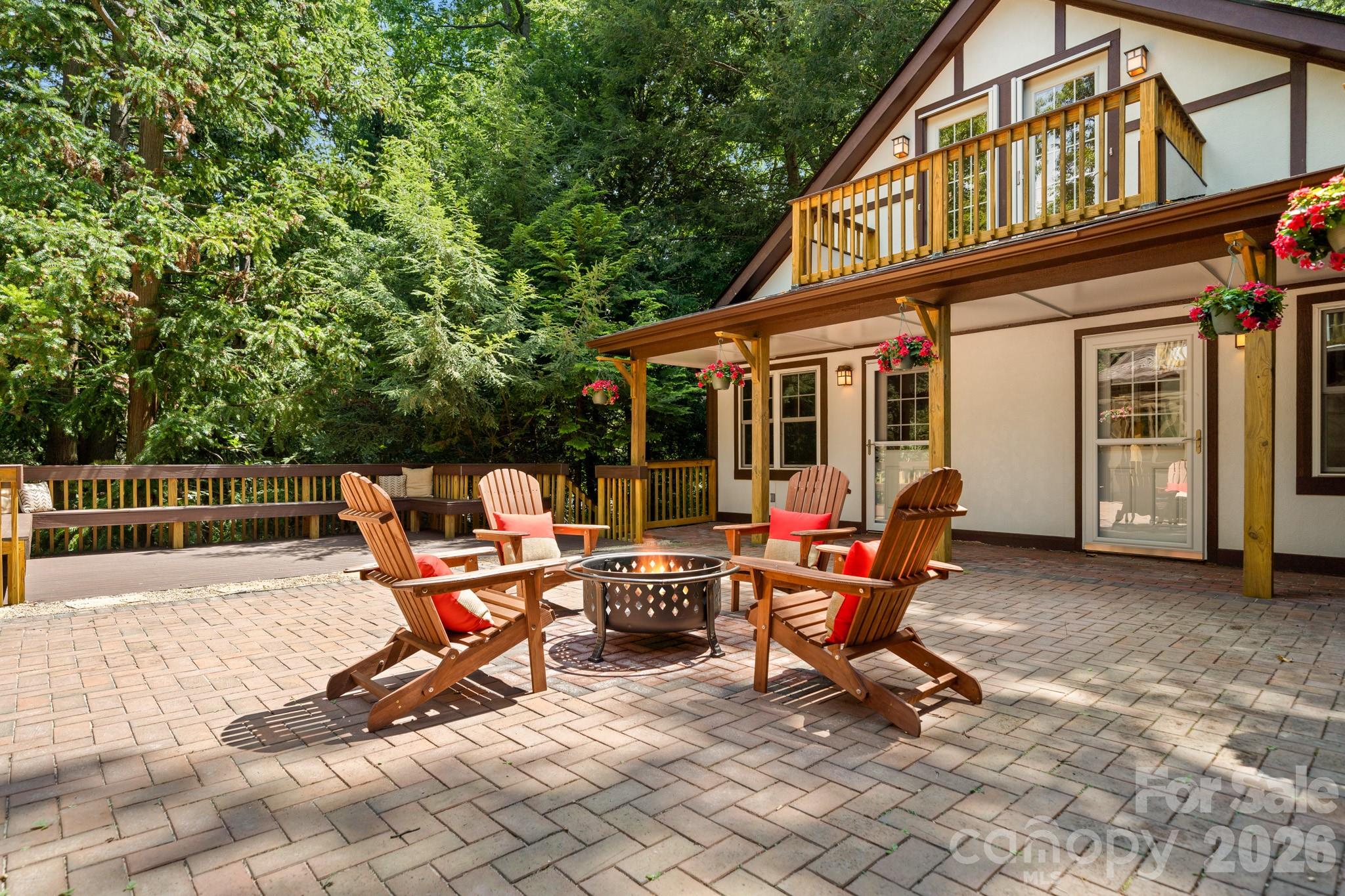 108 Lakewood Drive — Asheville