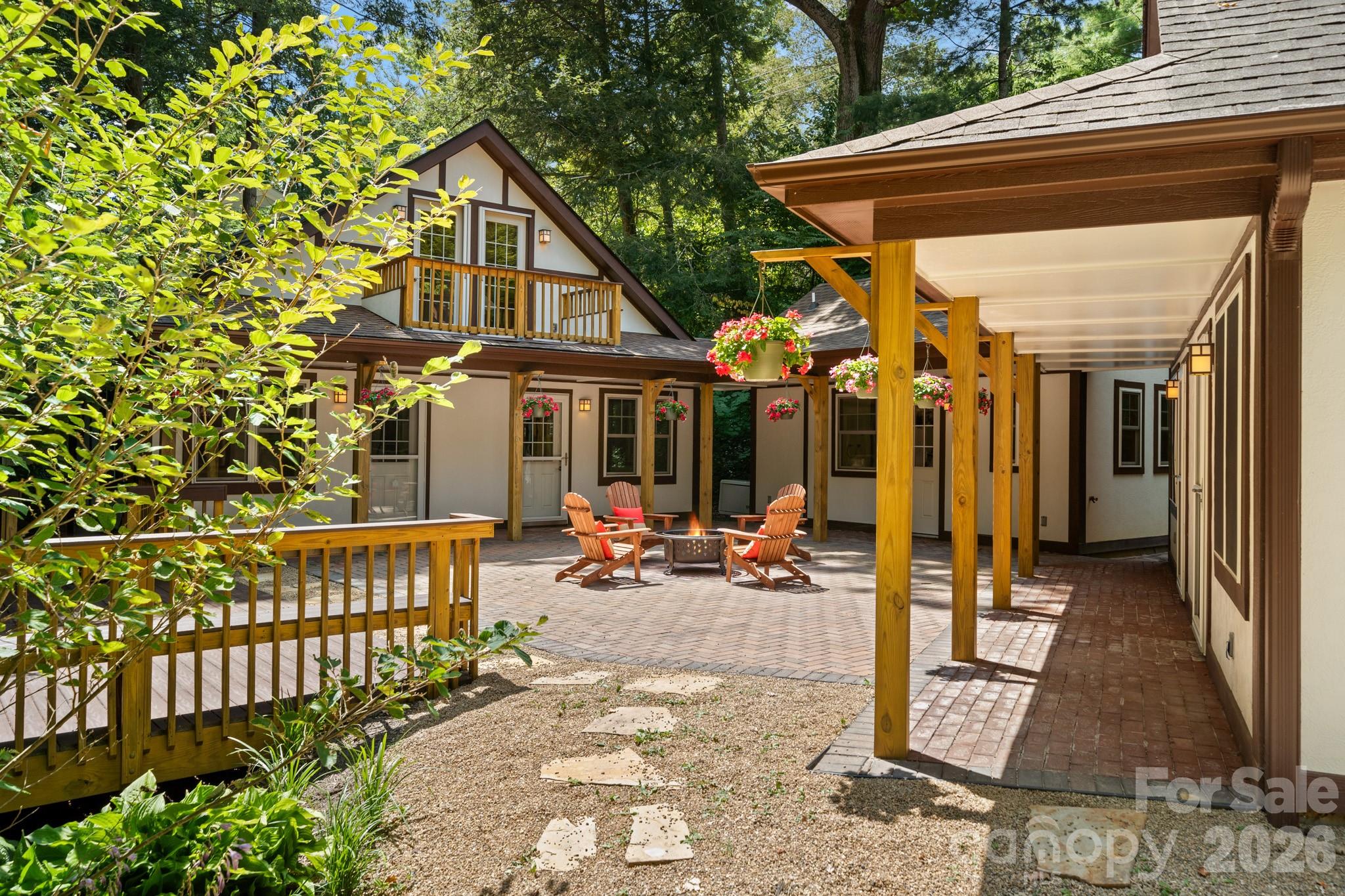 108 Lakewood Drive — Asheville
