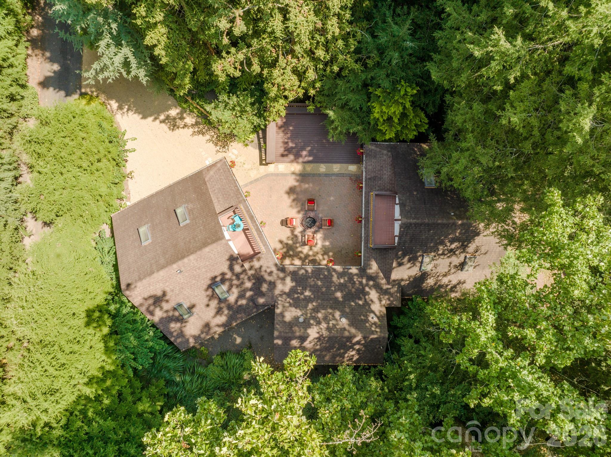 108 Lakewood Drive — Asheville