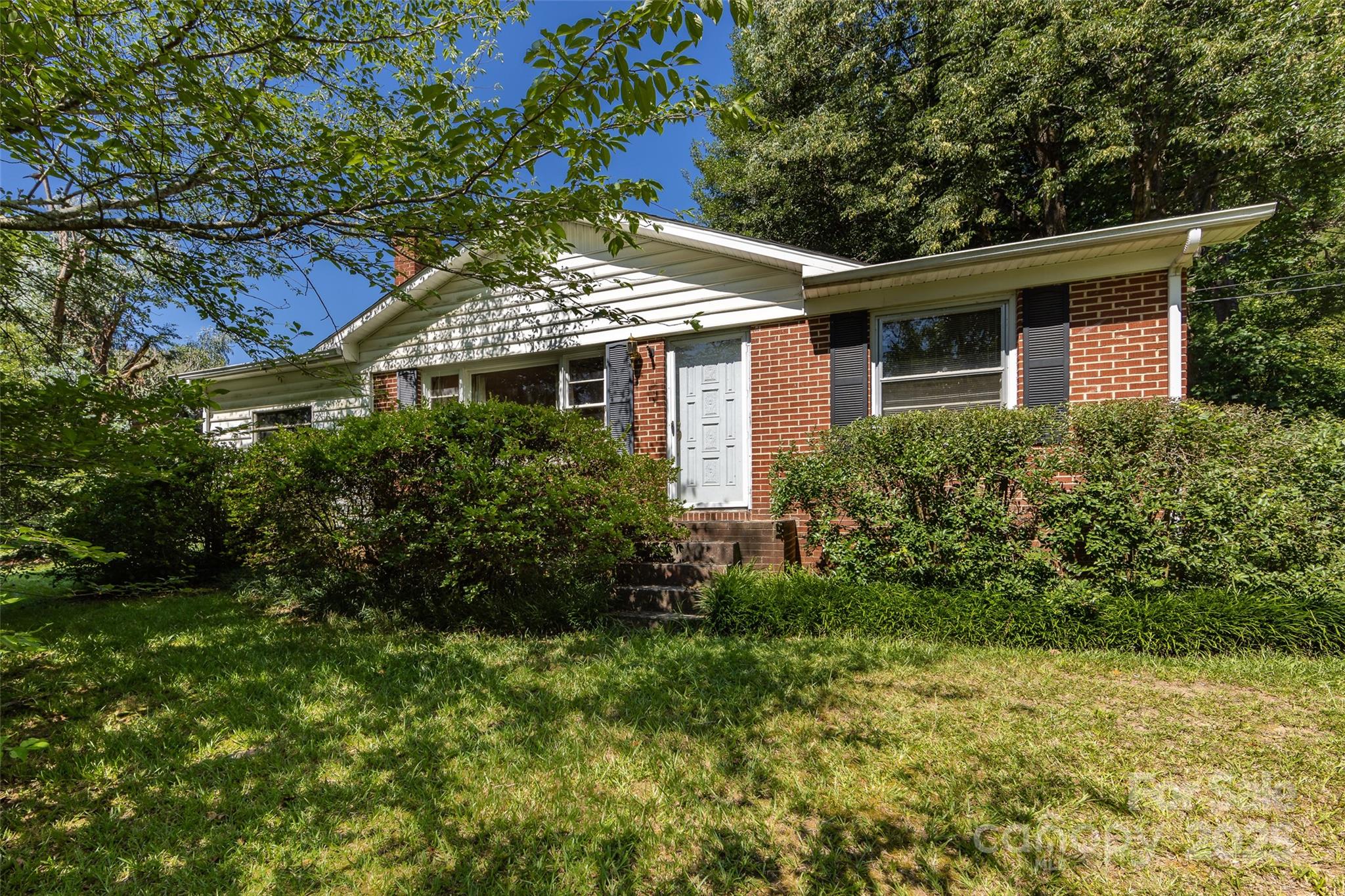 2001 Mcdonald Drive — Charlotte