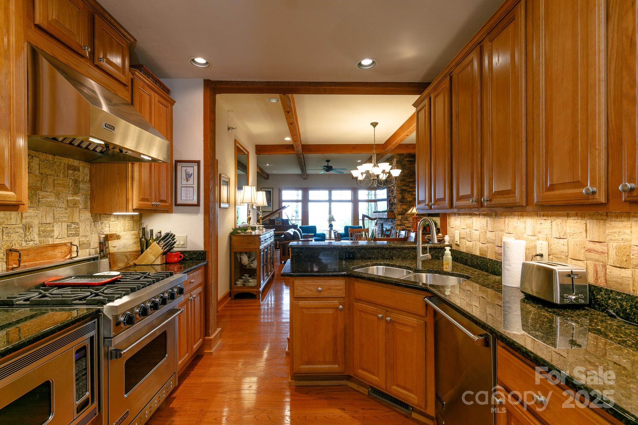 47 Creekside Way #H/102 — Burnsville