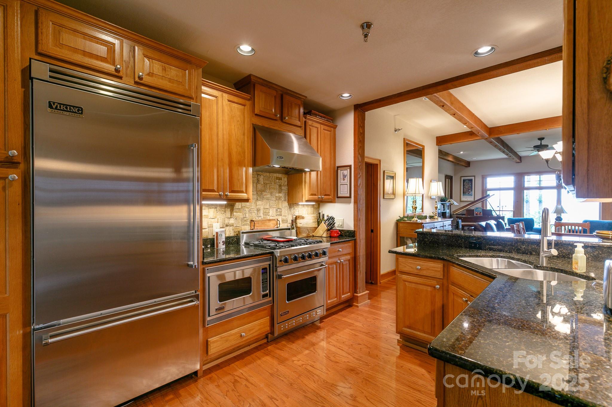 47 Creekside Way #H/102 — Burnsville