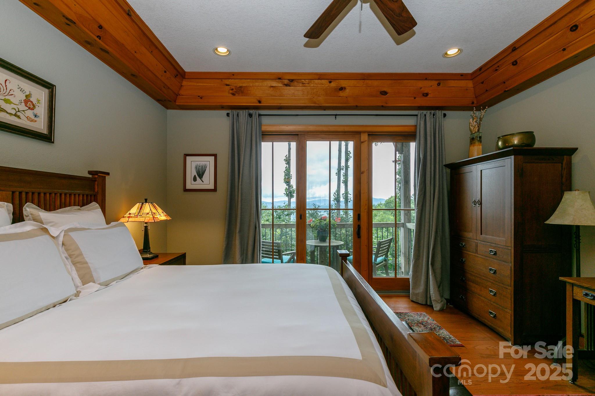 47 Creekside Way #H/102 — Burnsville